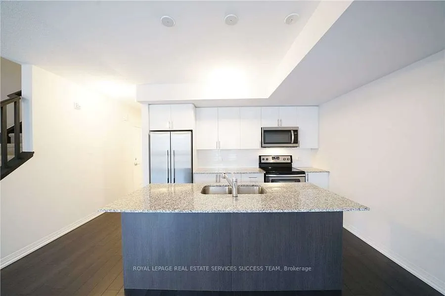1208 Main Street E, #207