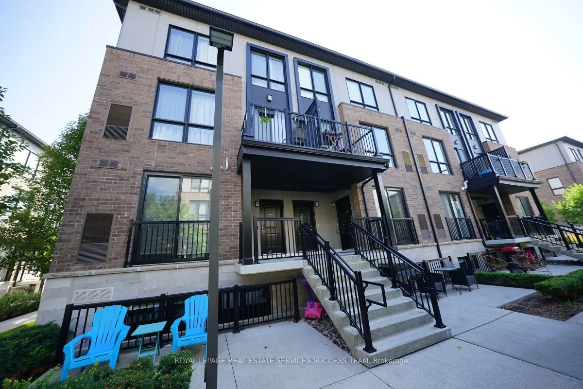 1208 Main Street E, #207