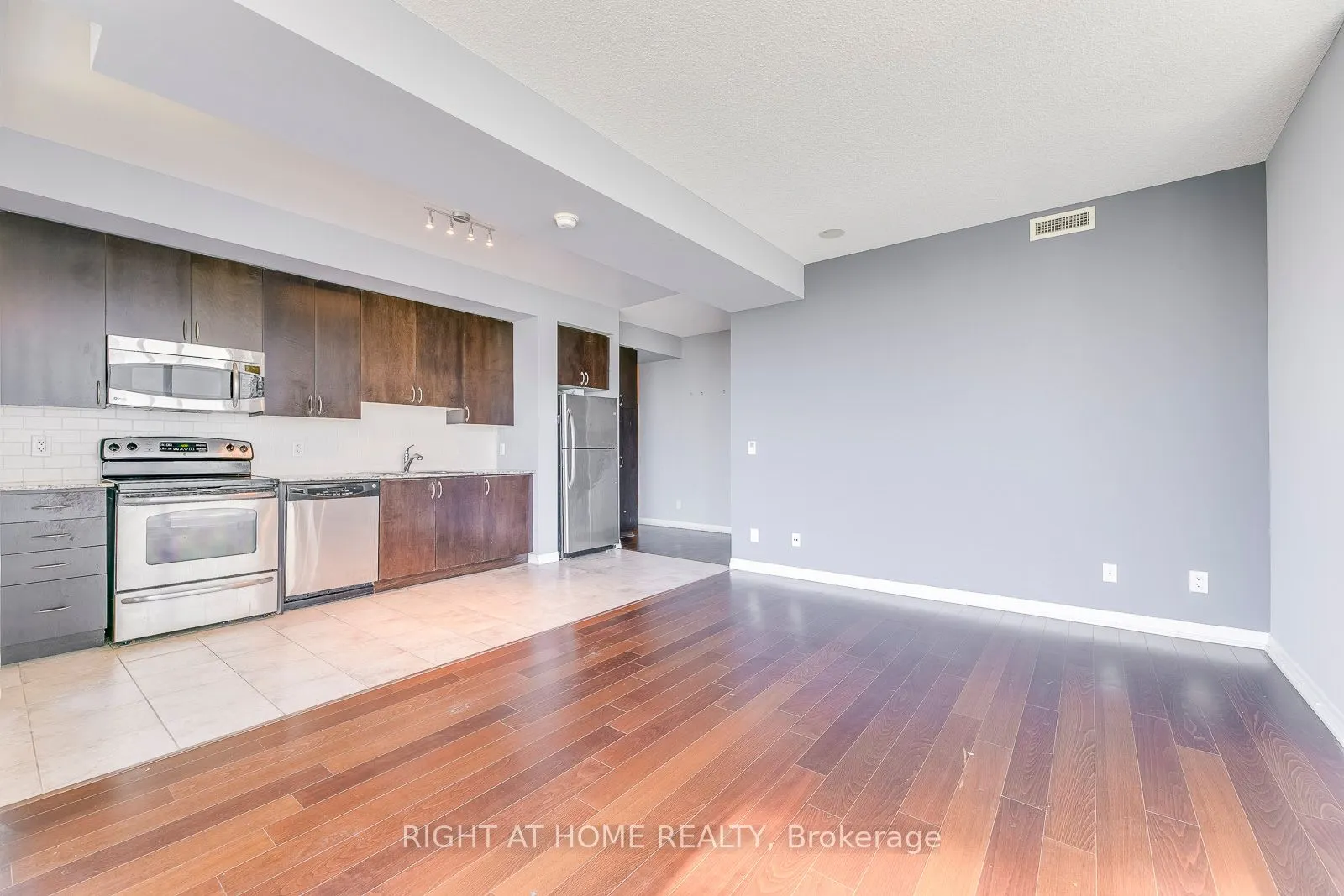 223 Webb Drive, #802