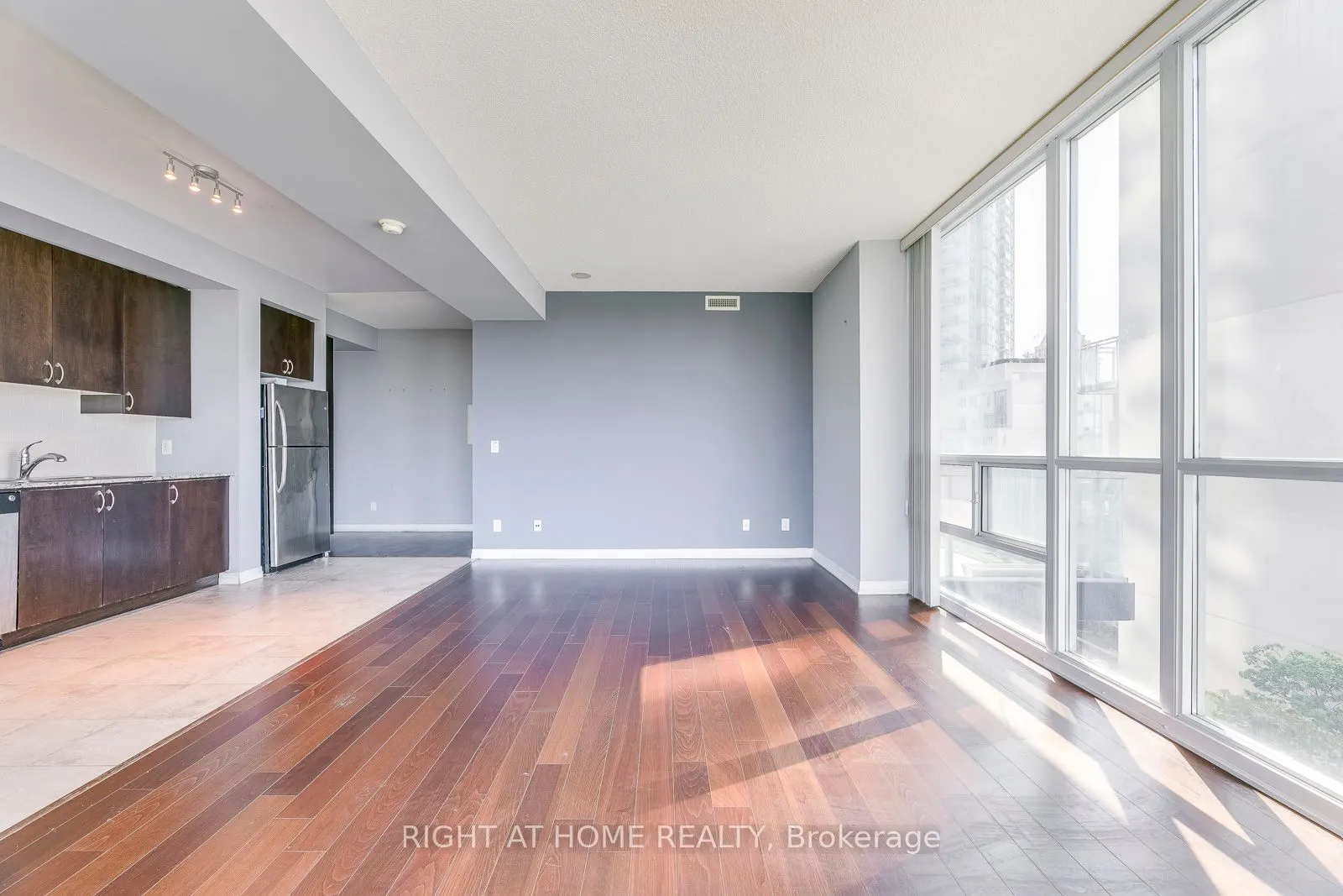 223 Webb Drive, #802