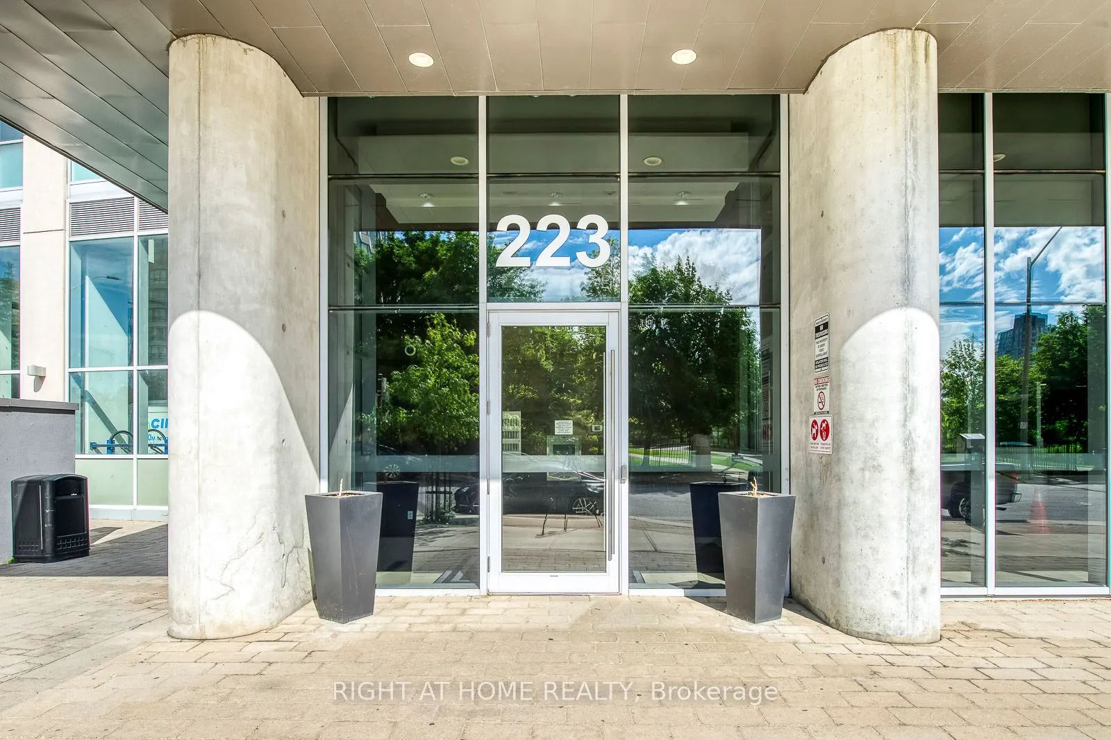223 Webb Drive, #802