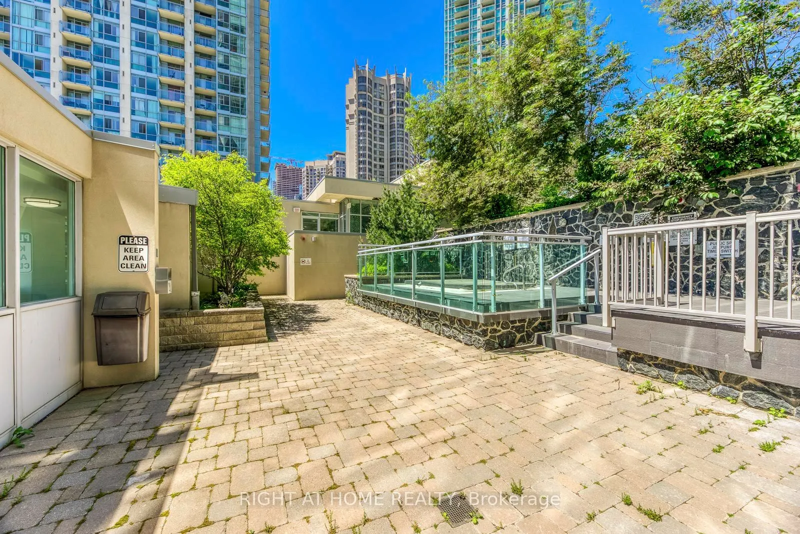 223 Webb Drive, #802