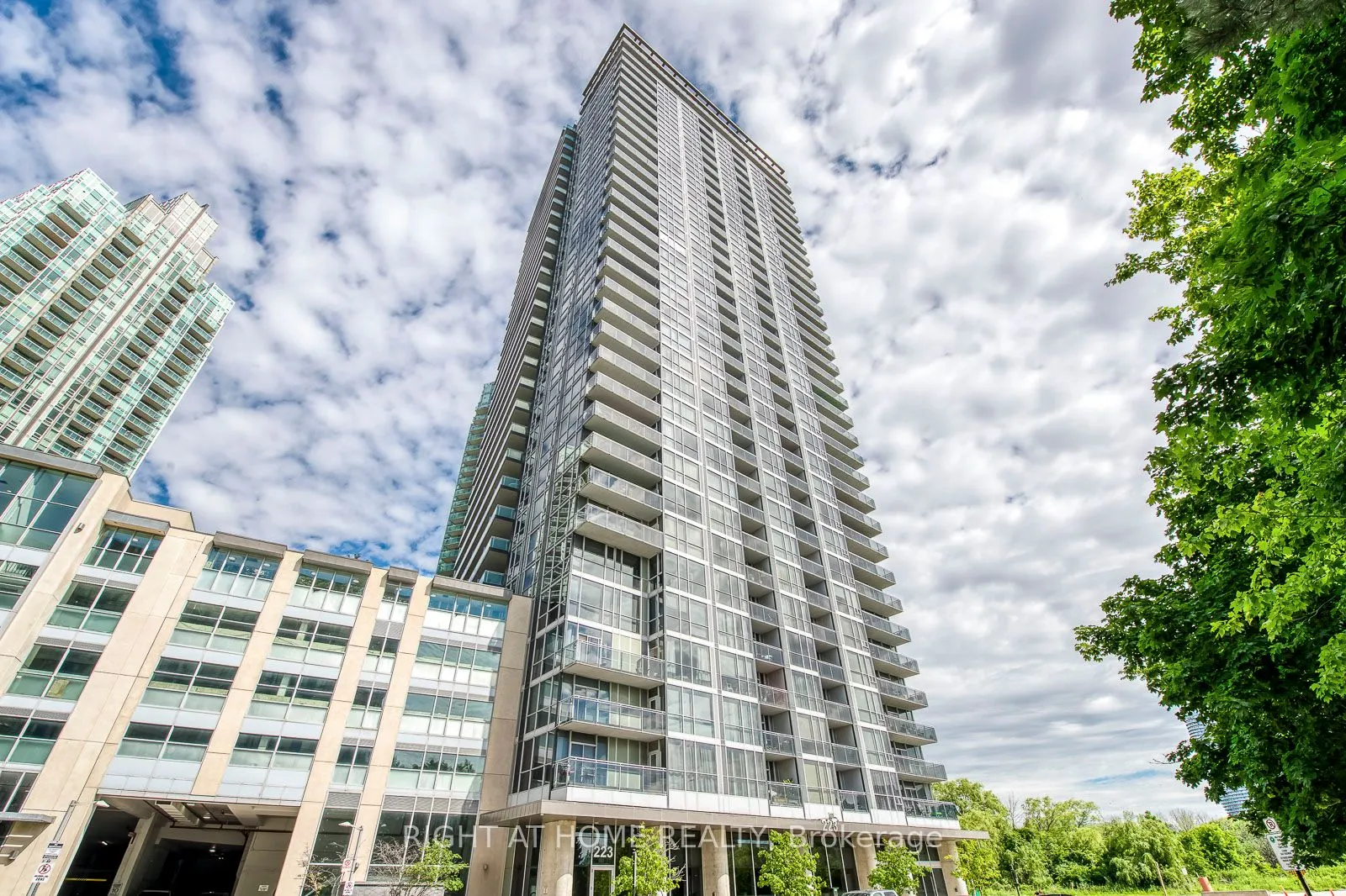 223 Webb Drive, #802
