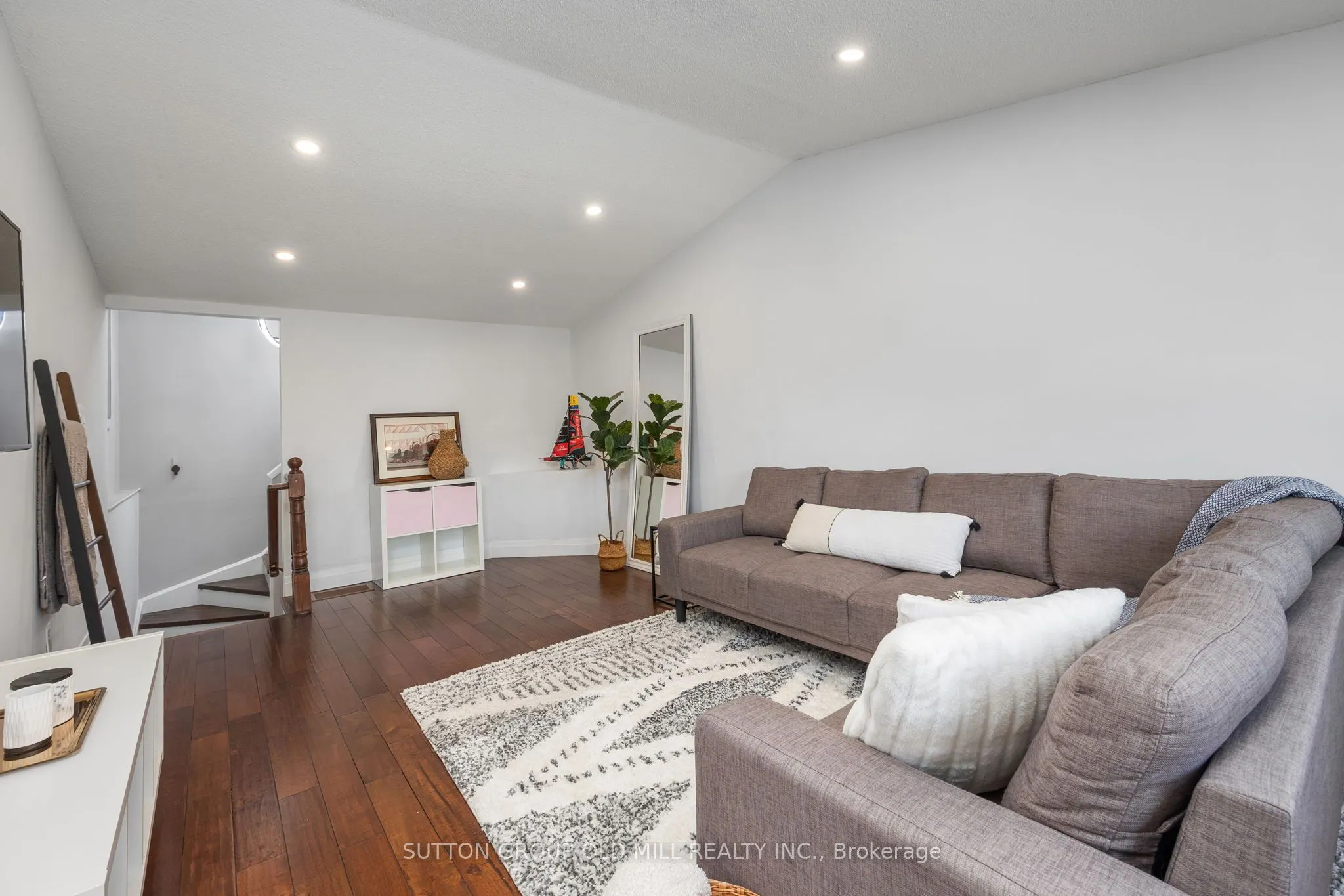 4336 Lee Drive