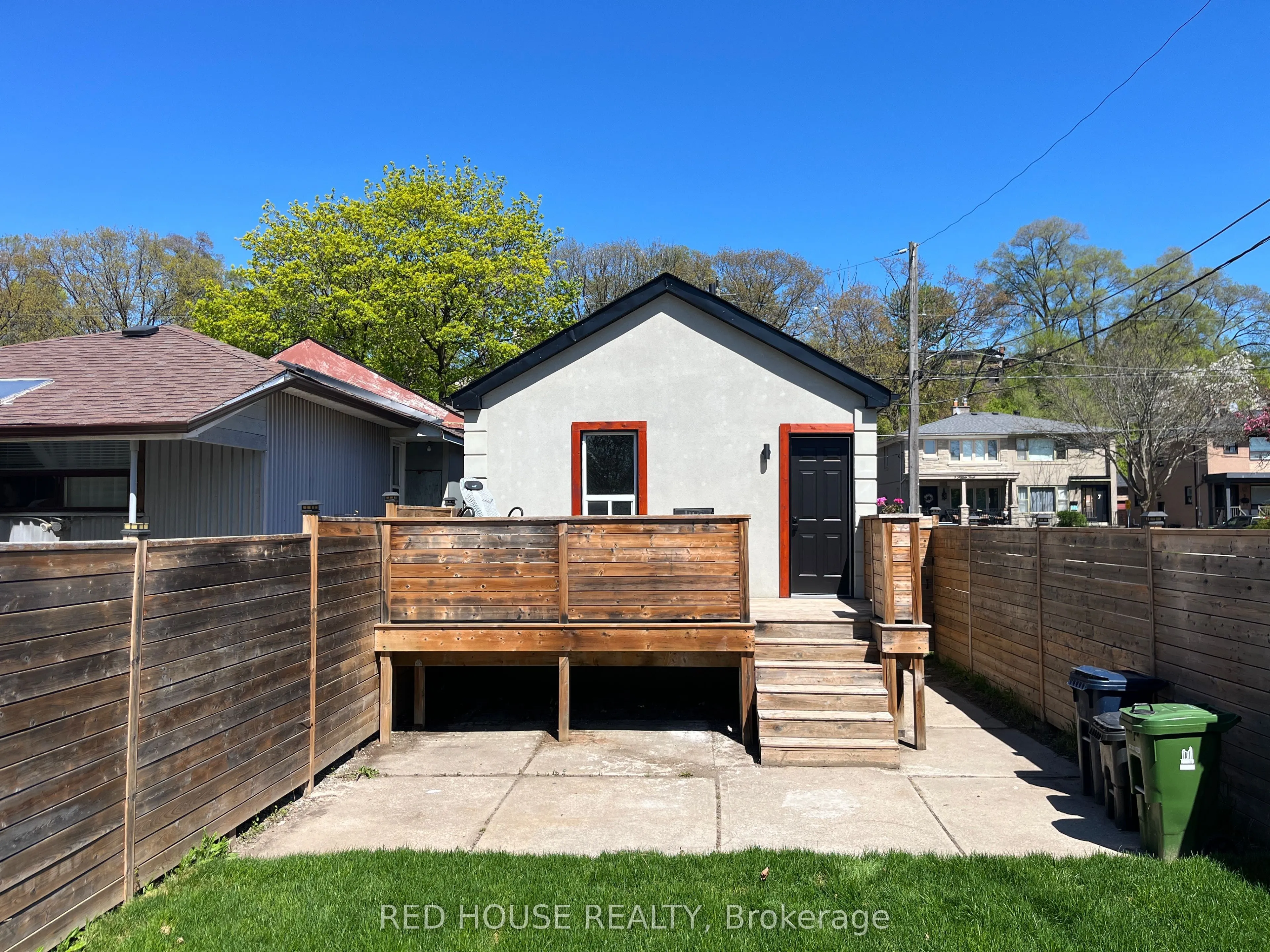 2 Hilldale Road