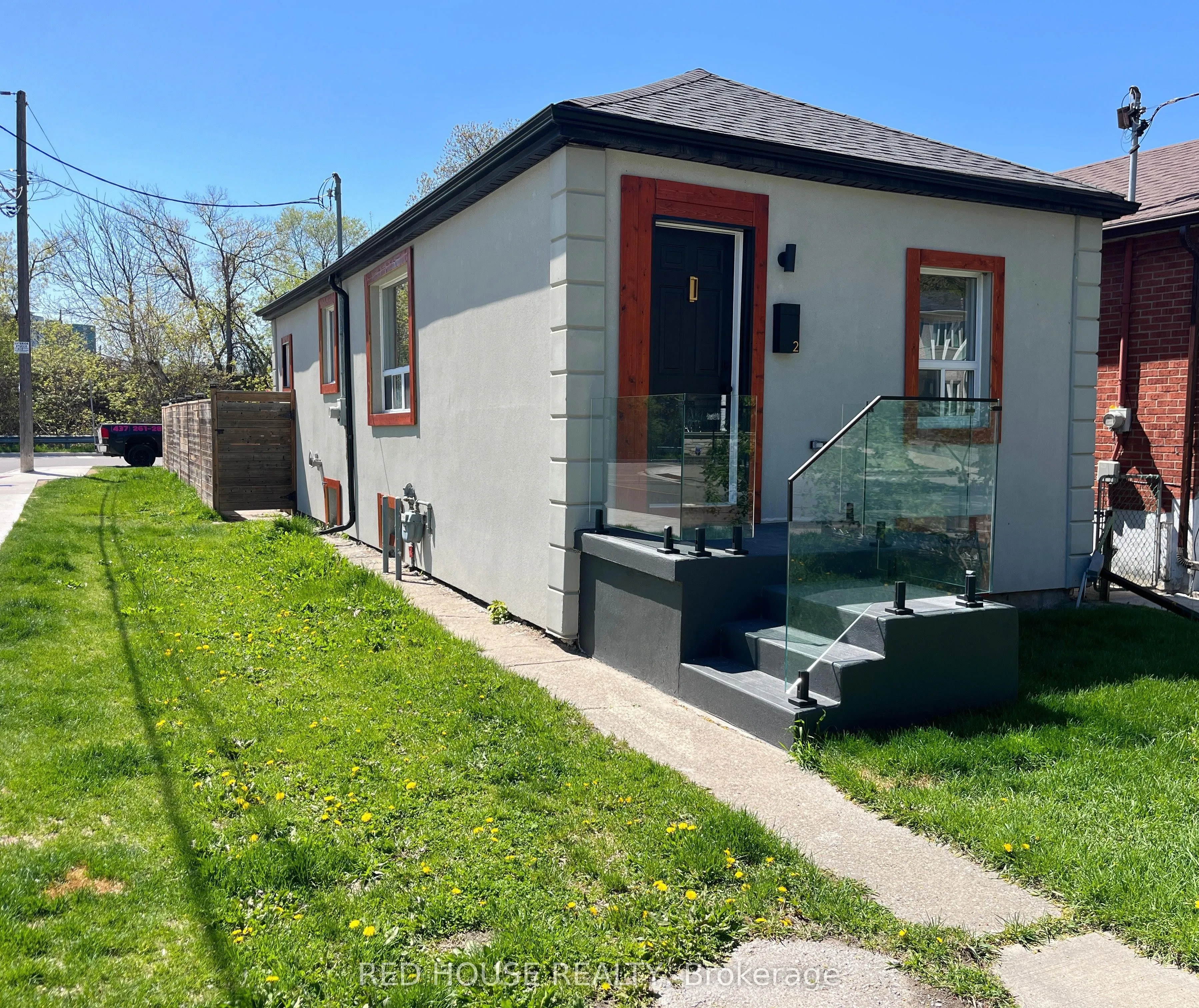 2 Hilldale Road