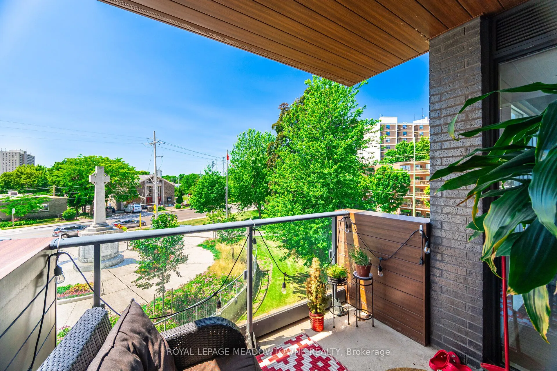 21 Park Street E, #307