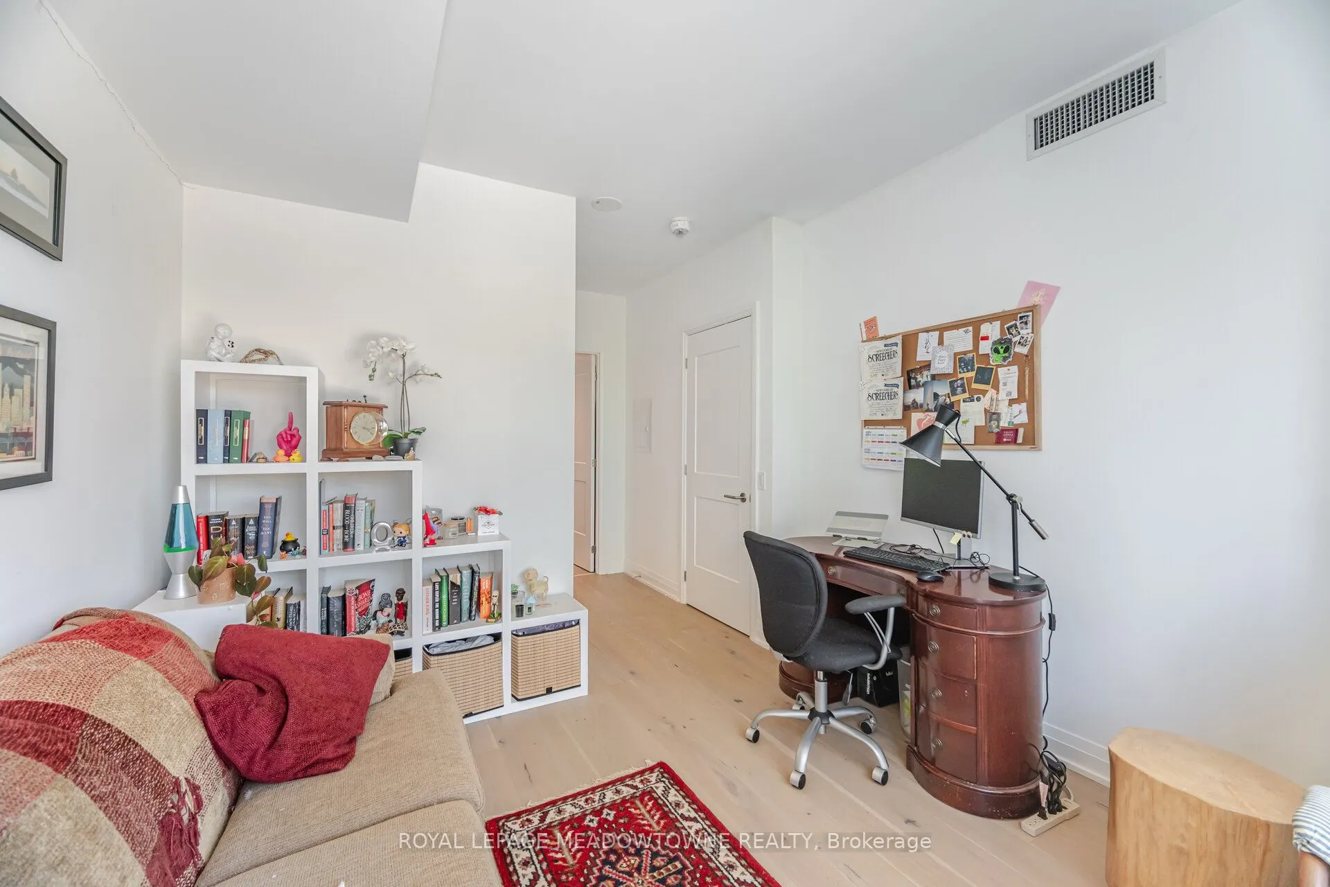 21 Park Street E, #307