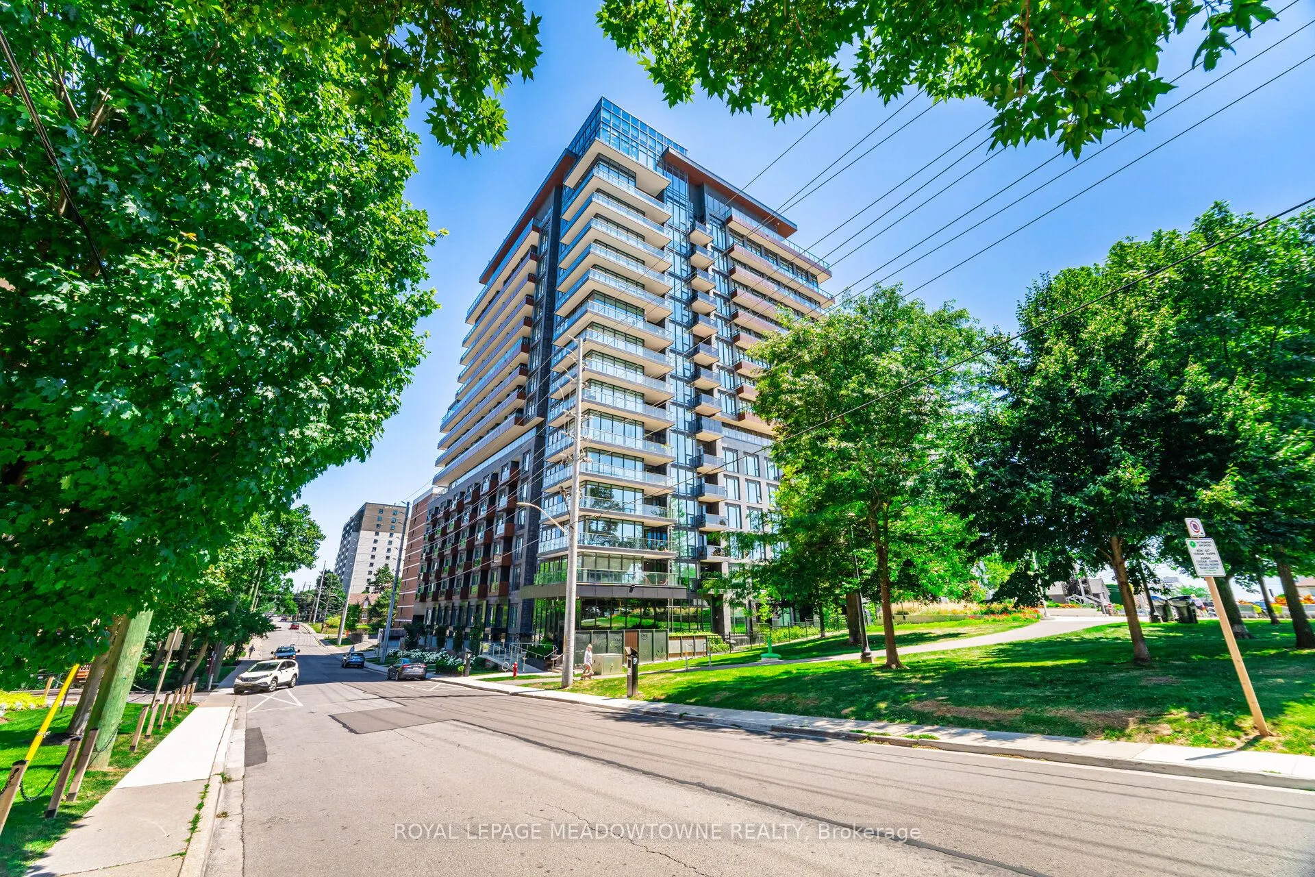 21 Park Street E, #307