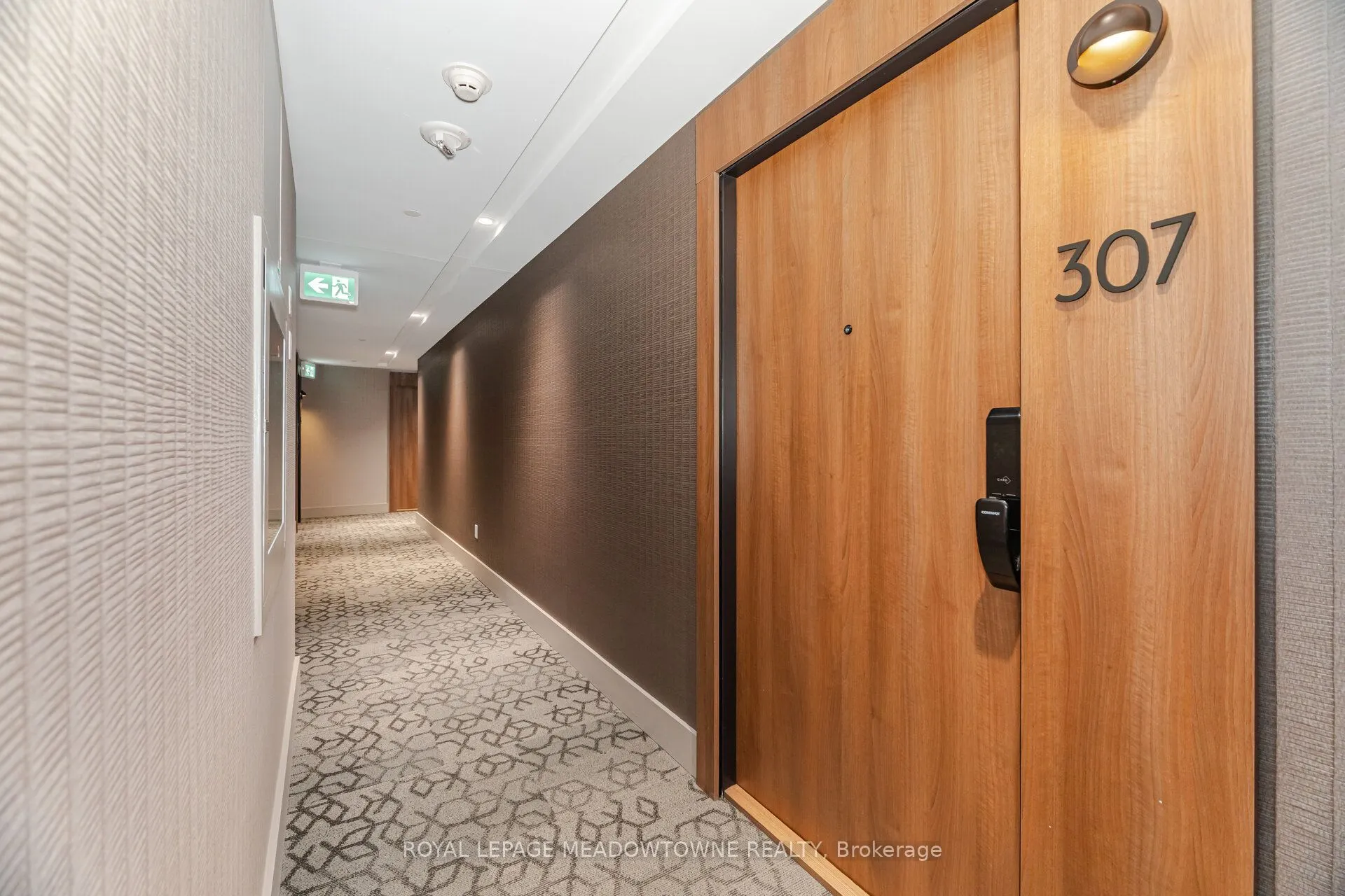 21 Park Street E, #307