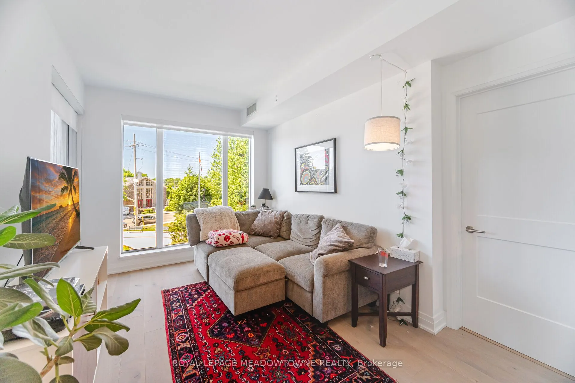 21 Park Street E, #307