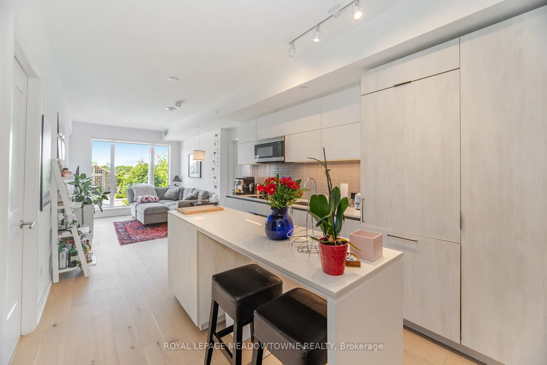 21 Park Street E, #307