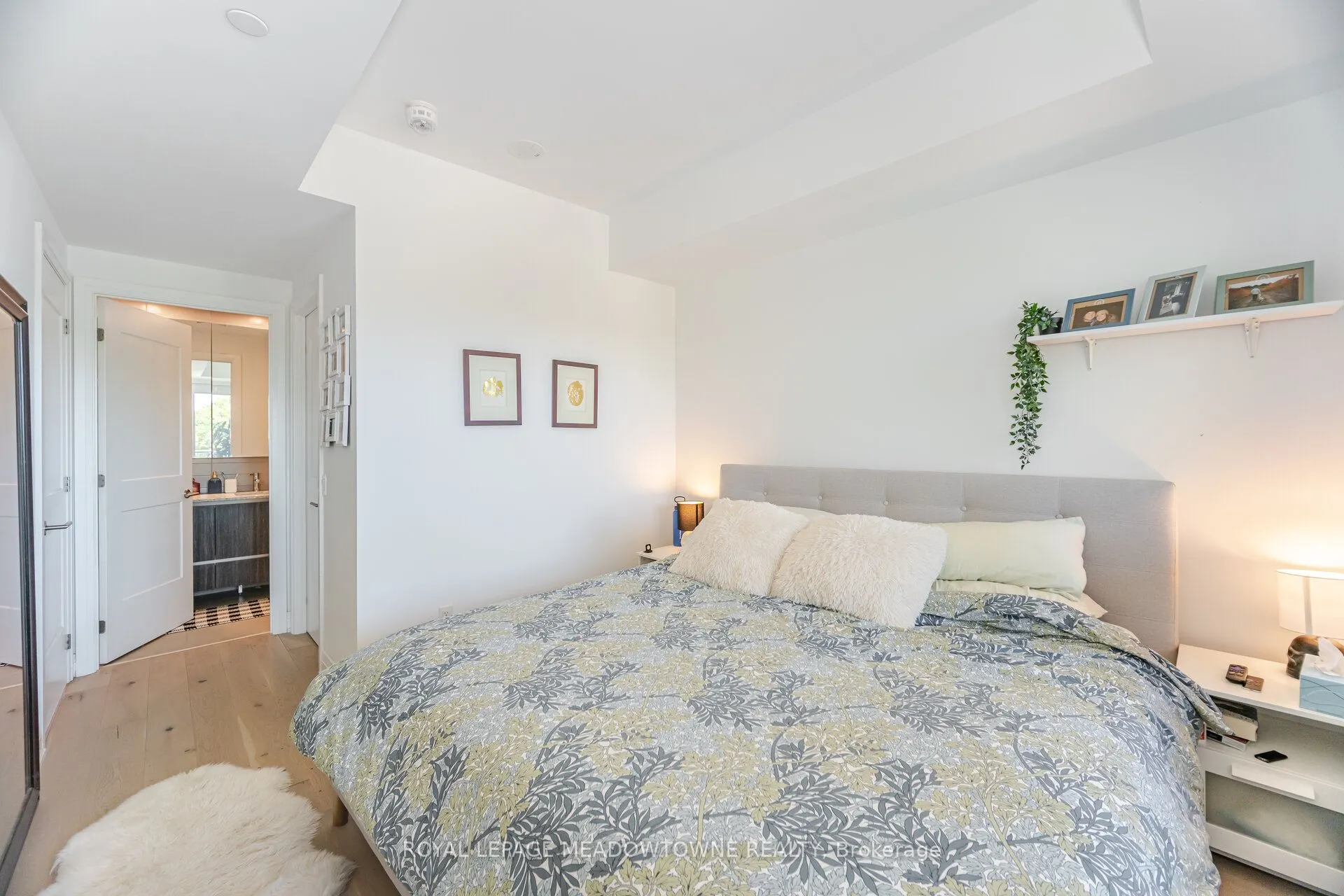 21 Park Street E, #307