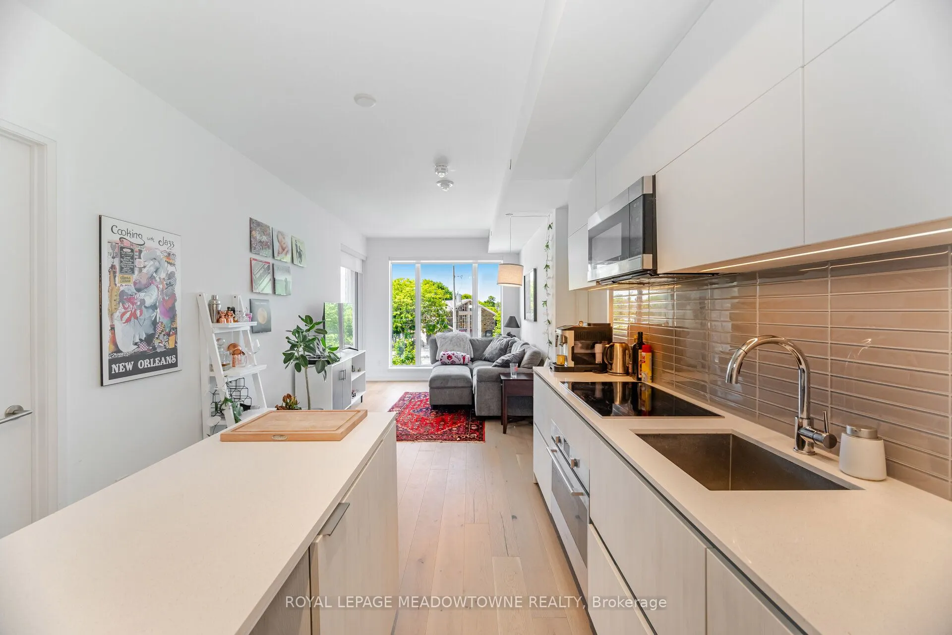 21 Park Street E, #307