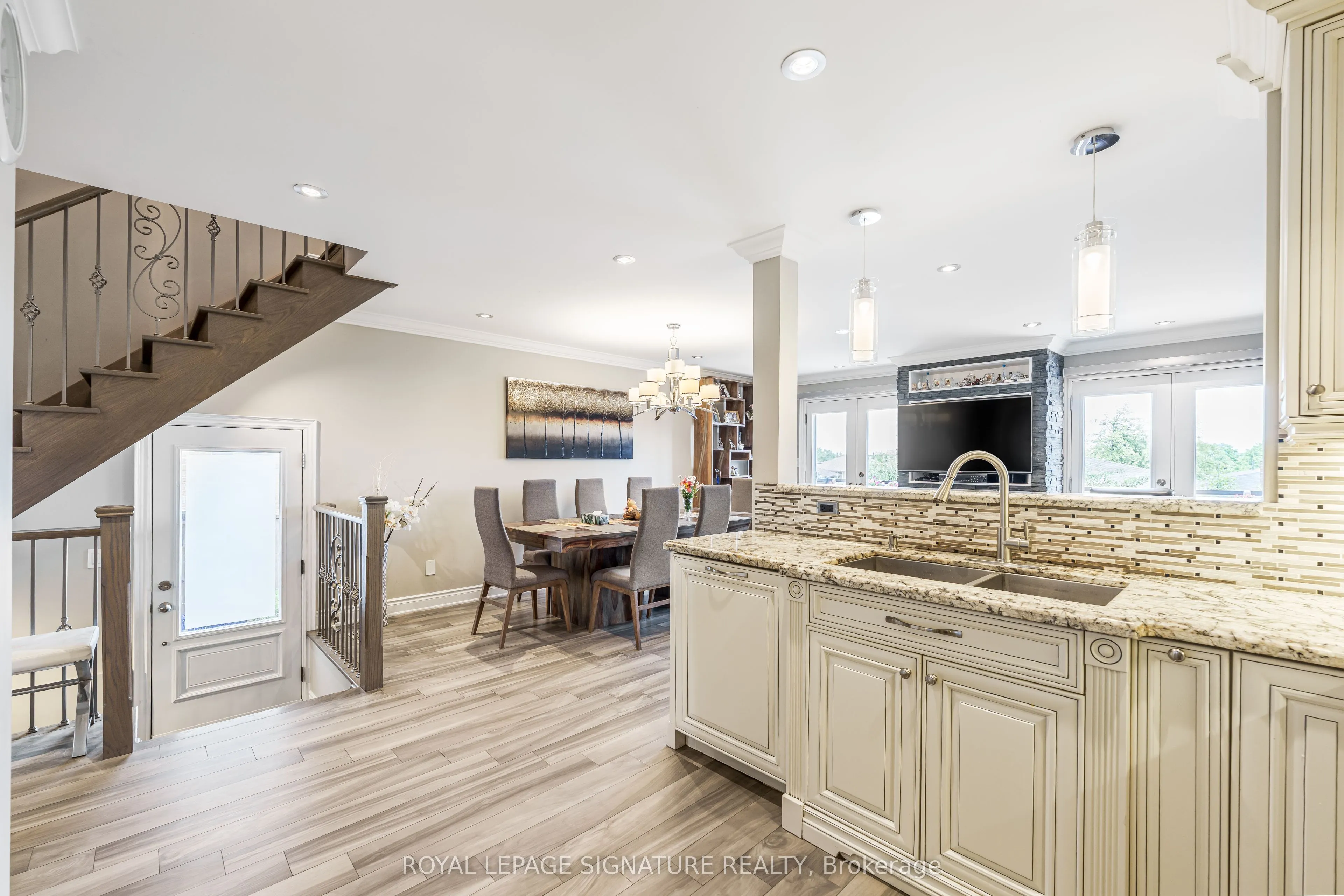 4091 Dursley Crescent