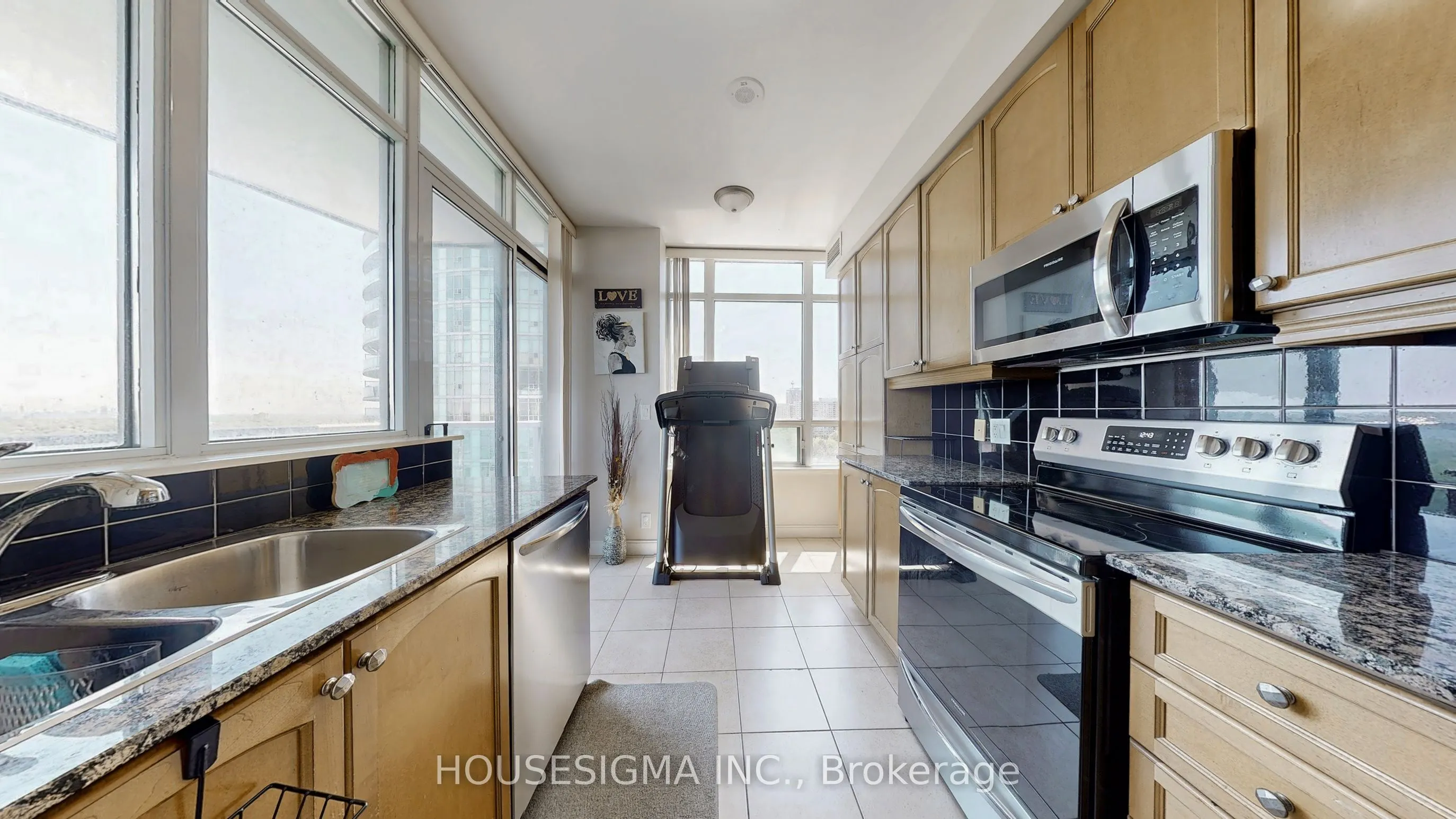 80 Absolute Avenue, #1303