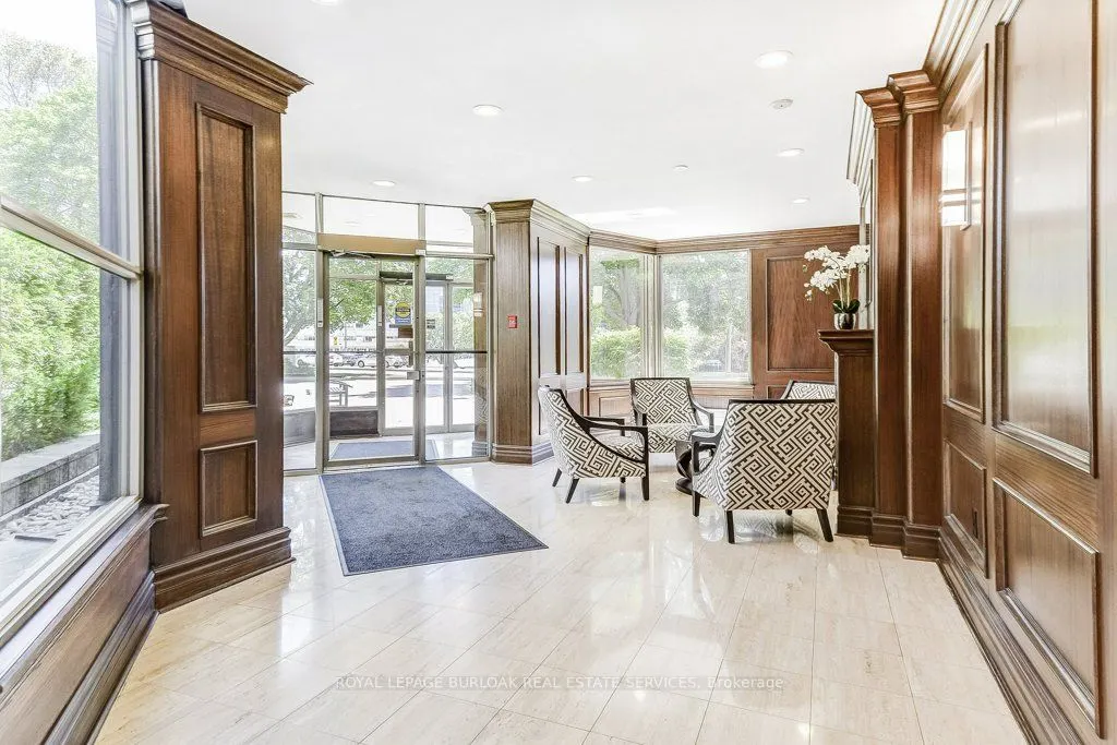 1201 North Shore Boulevard E, #706