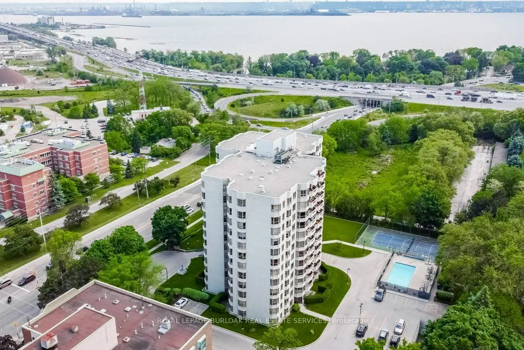 1201 North Shore Boulevard E, #706
