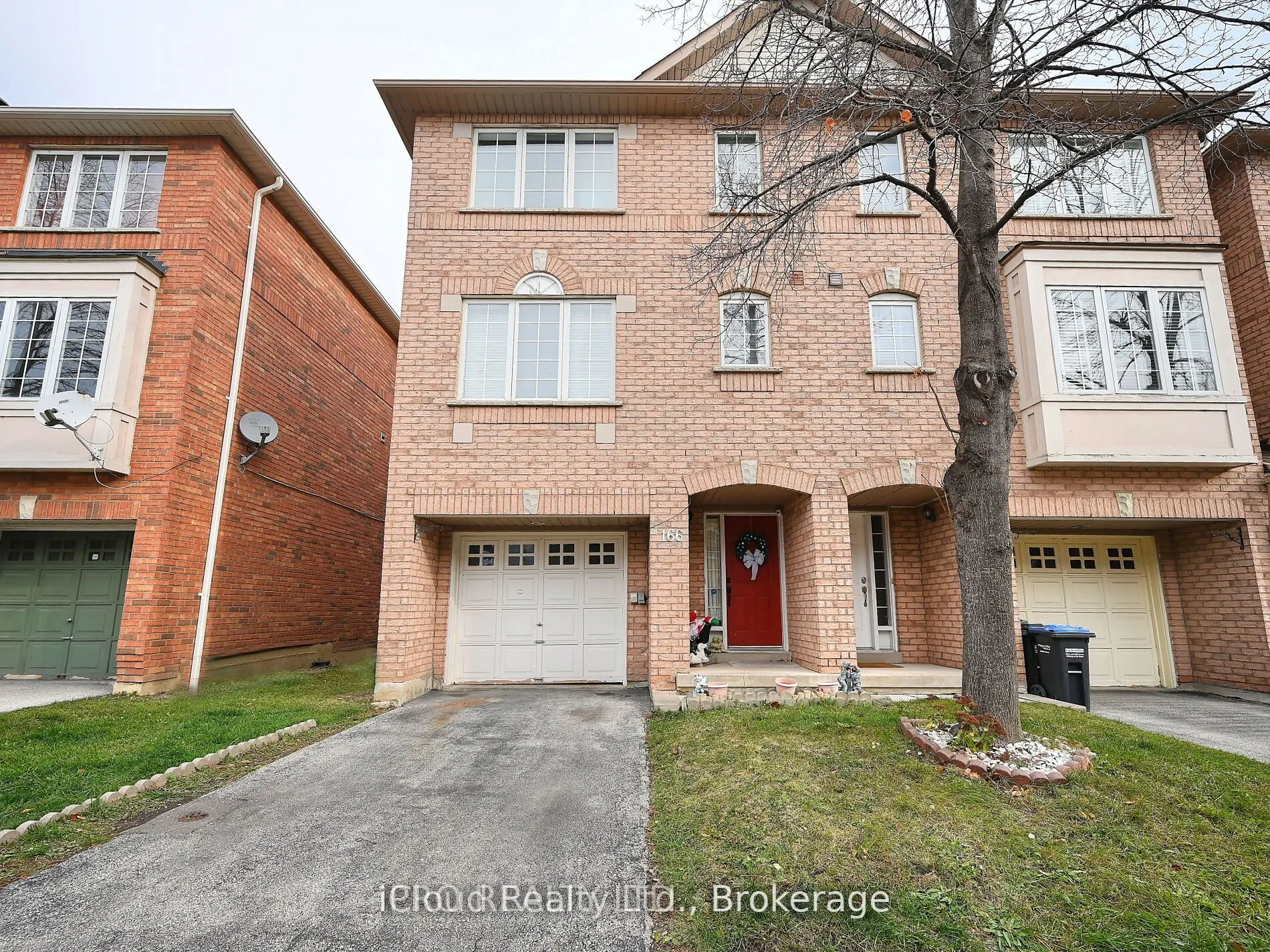 80 Acorn Place, #166