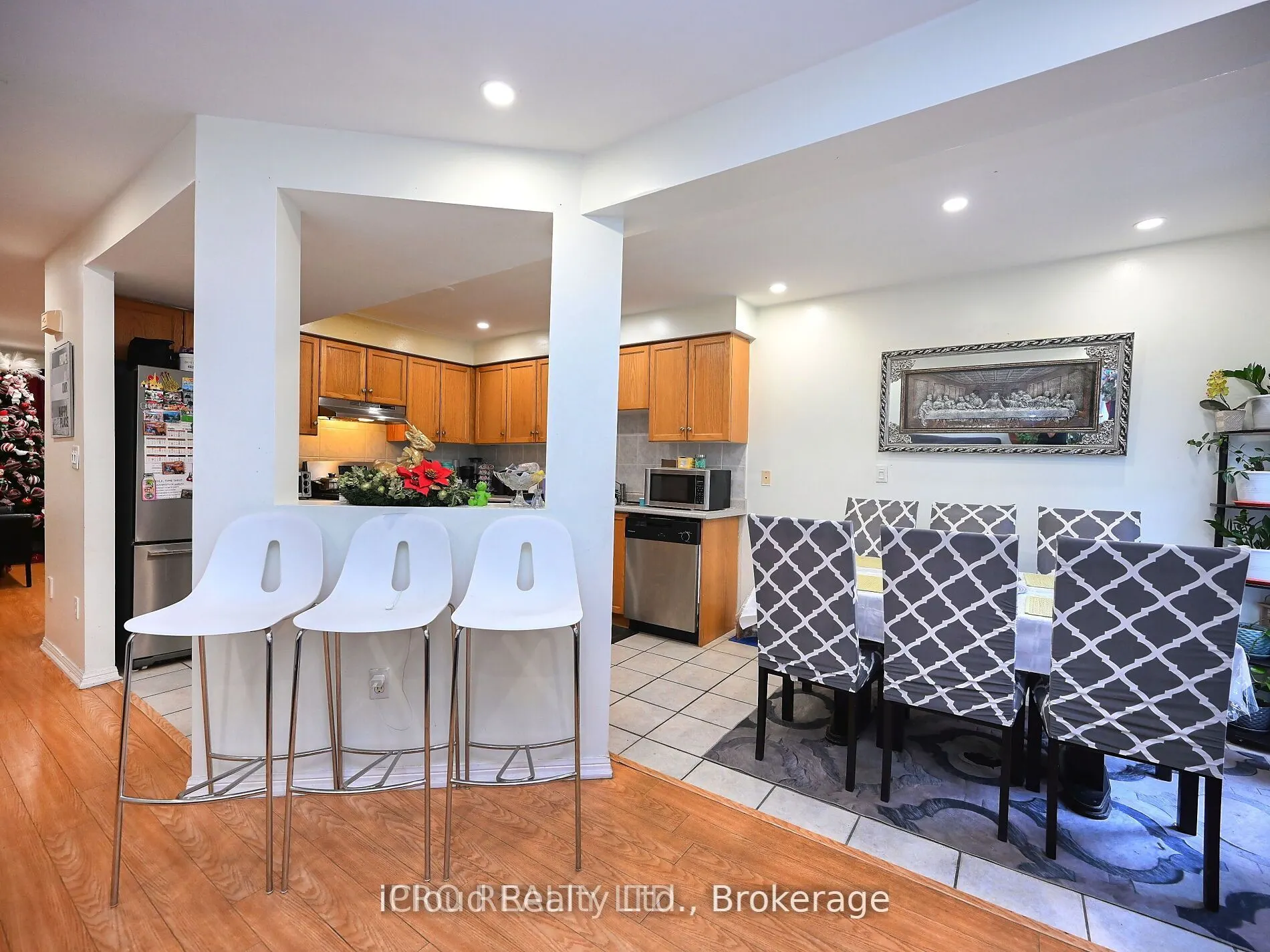 80 Acorn Place, #166