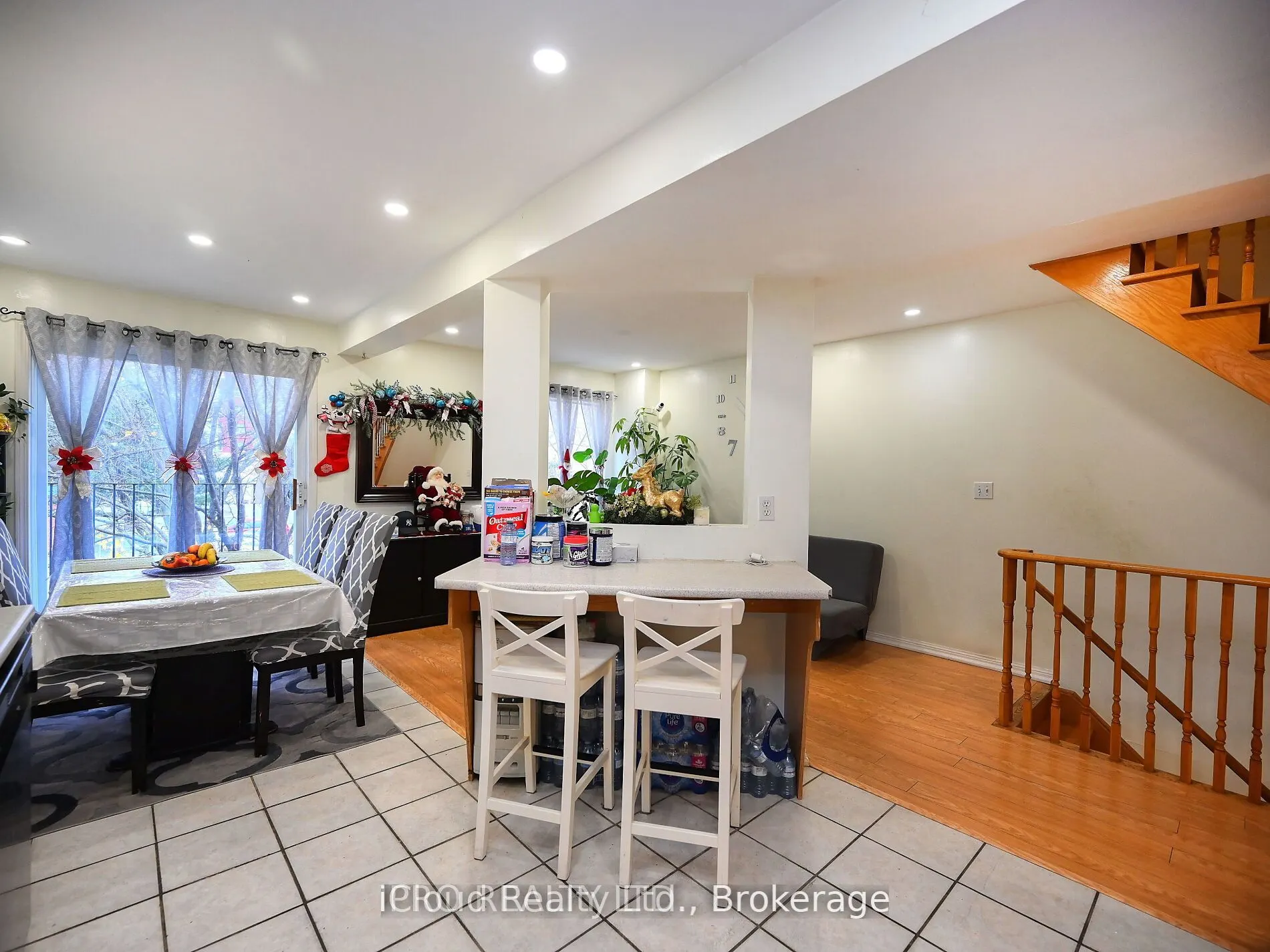 80 Acorn Place, #166