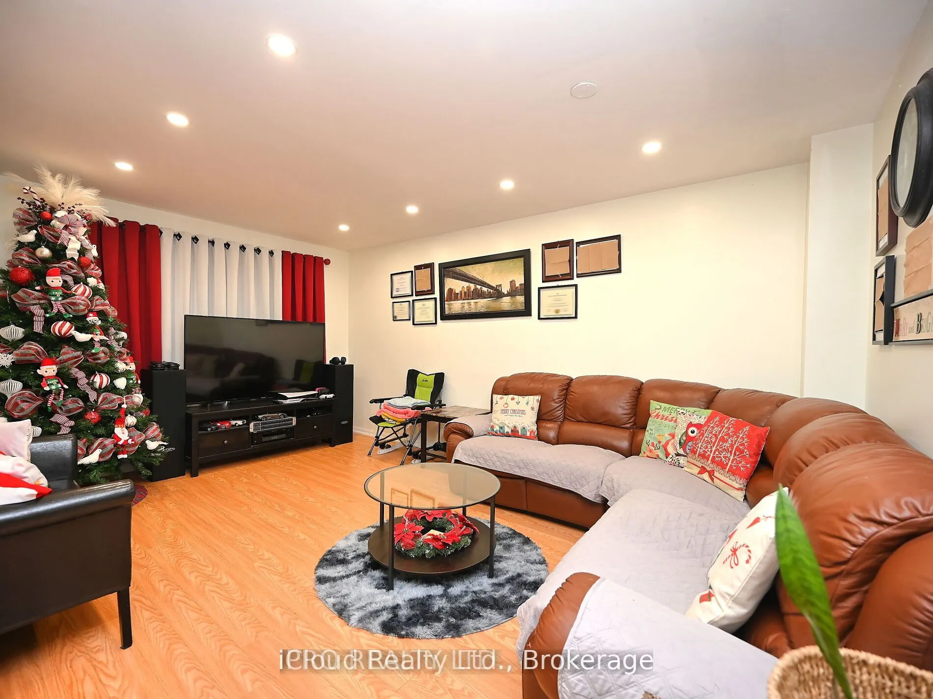 80 Acorn Place, #166