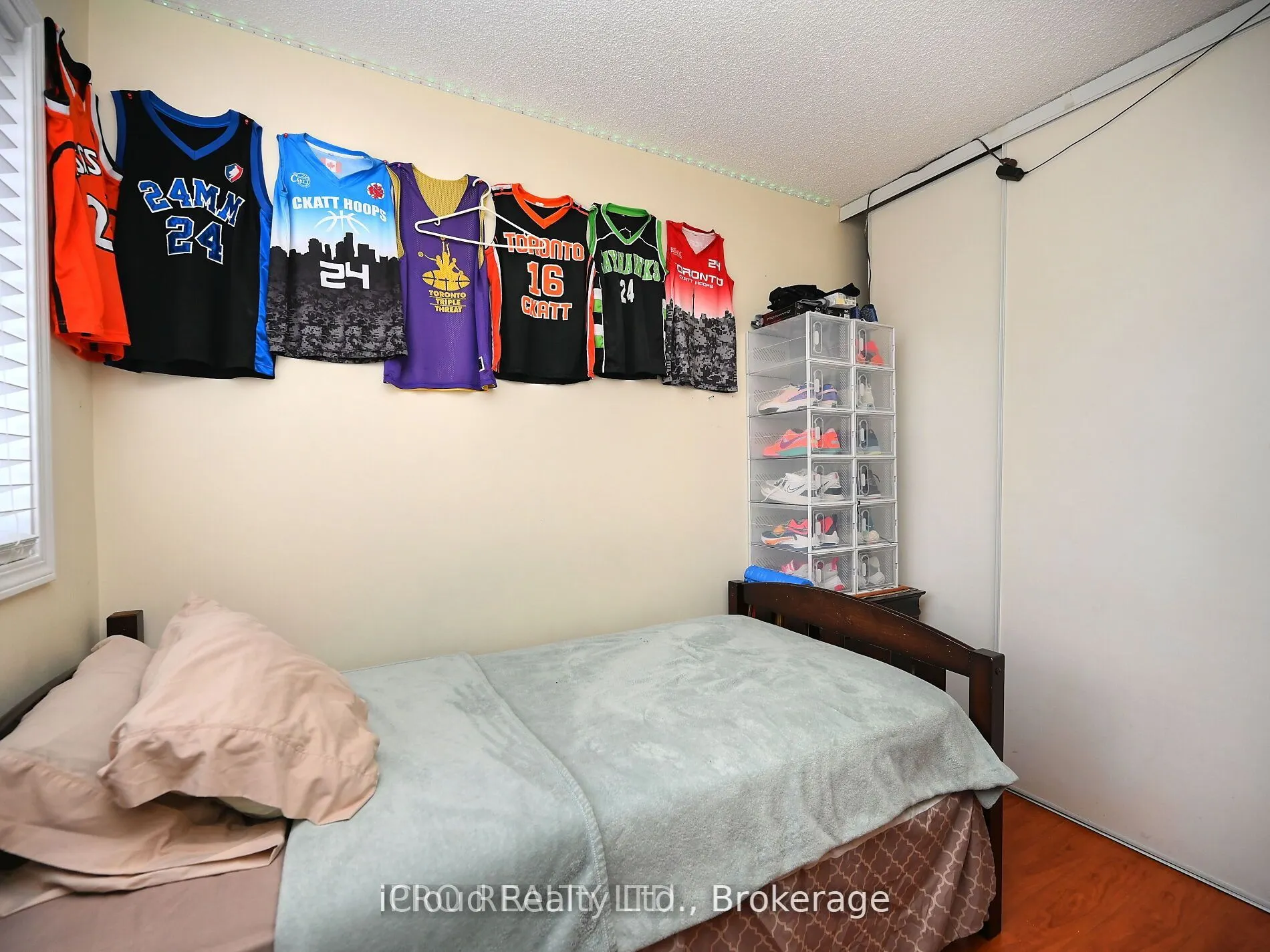 80 Acorn Place, #166