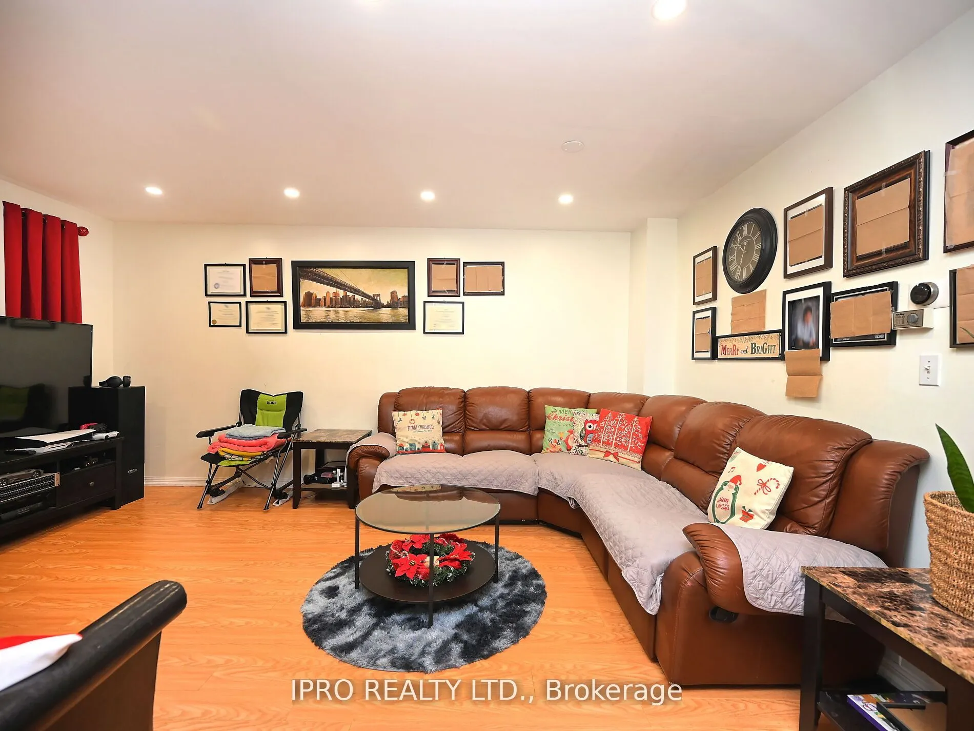 80 Acorn Place, #166