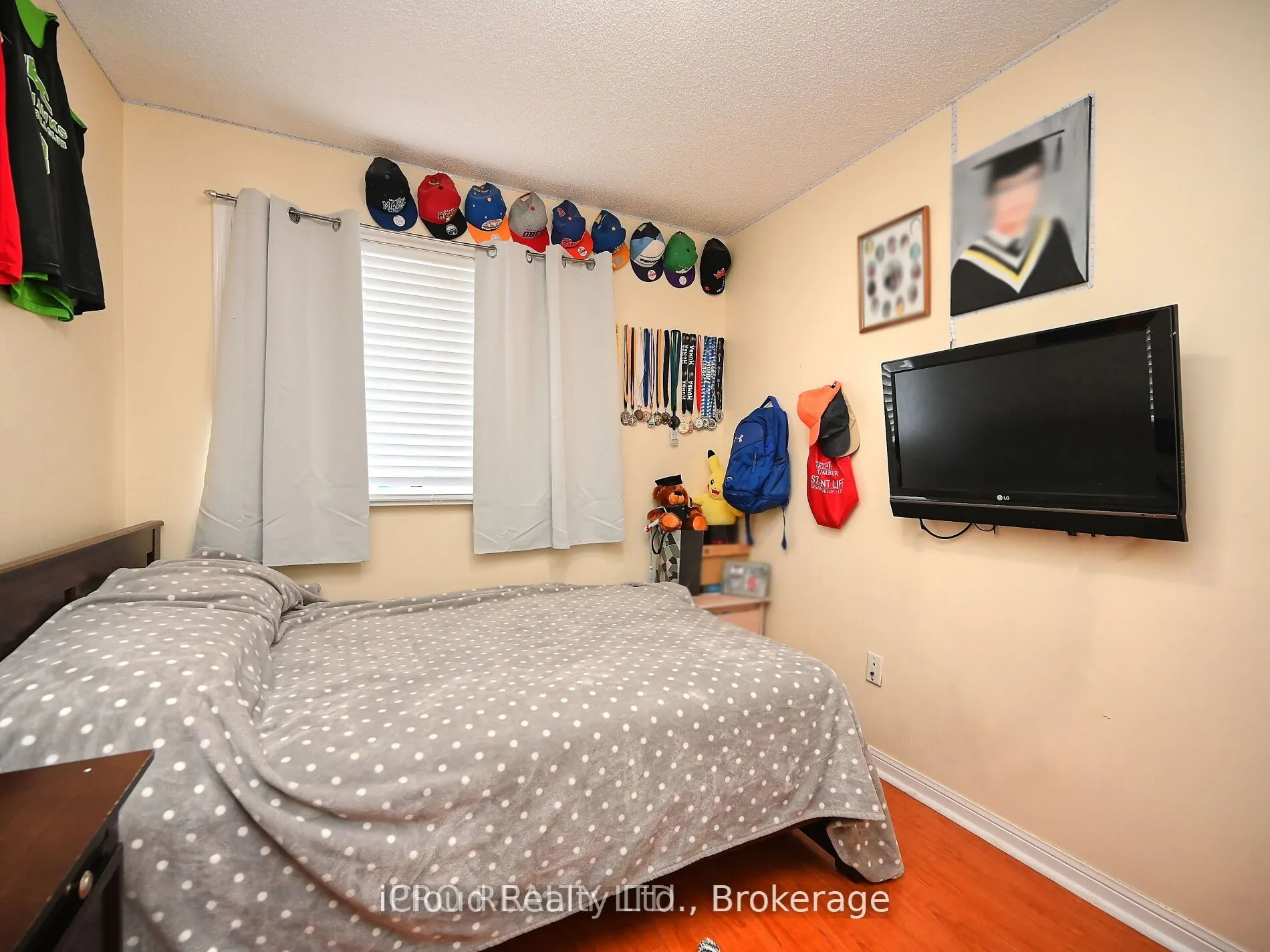 80 Acorn Place, #166