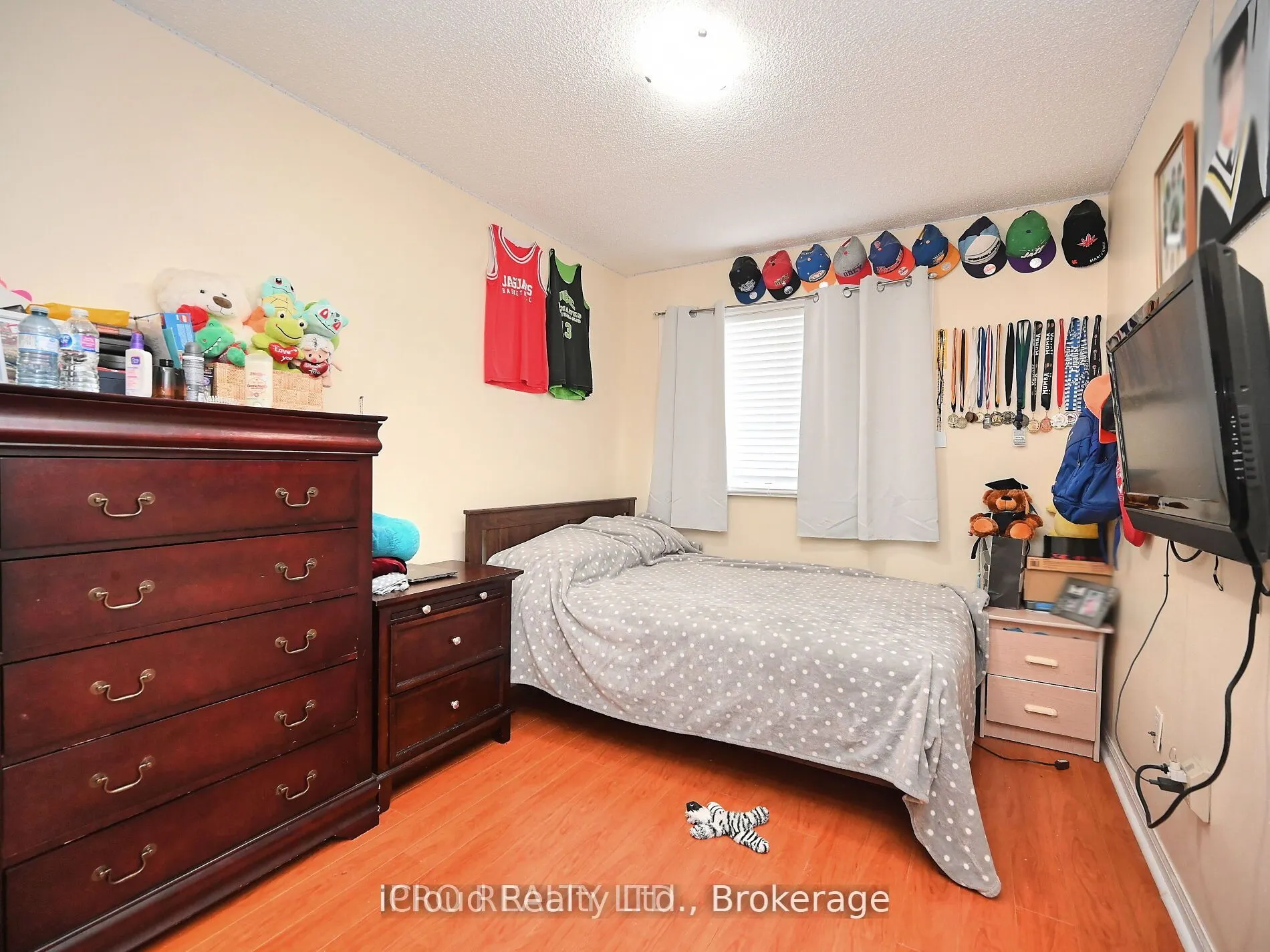 80 Acorn Place, #166