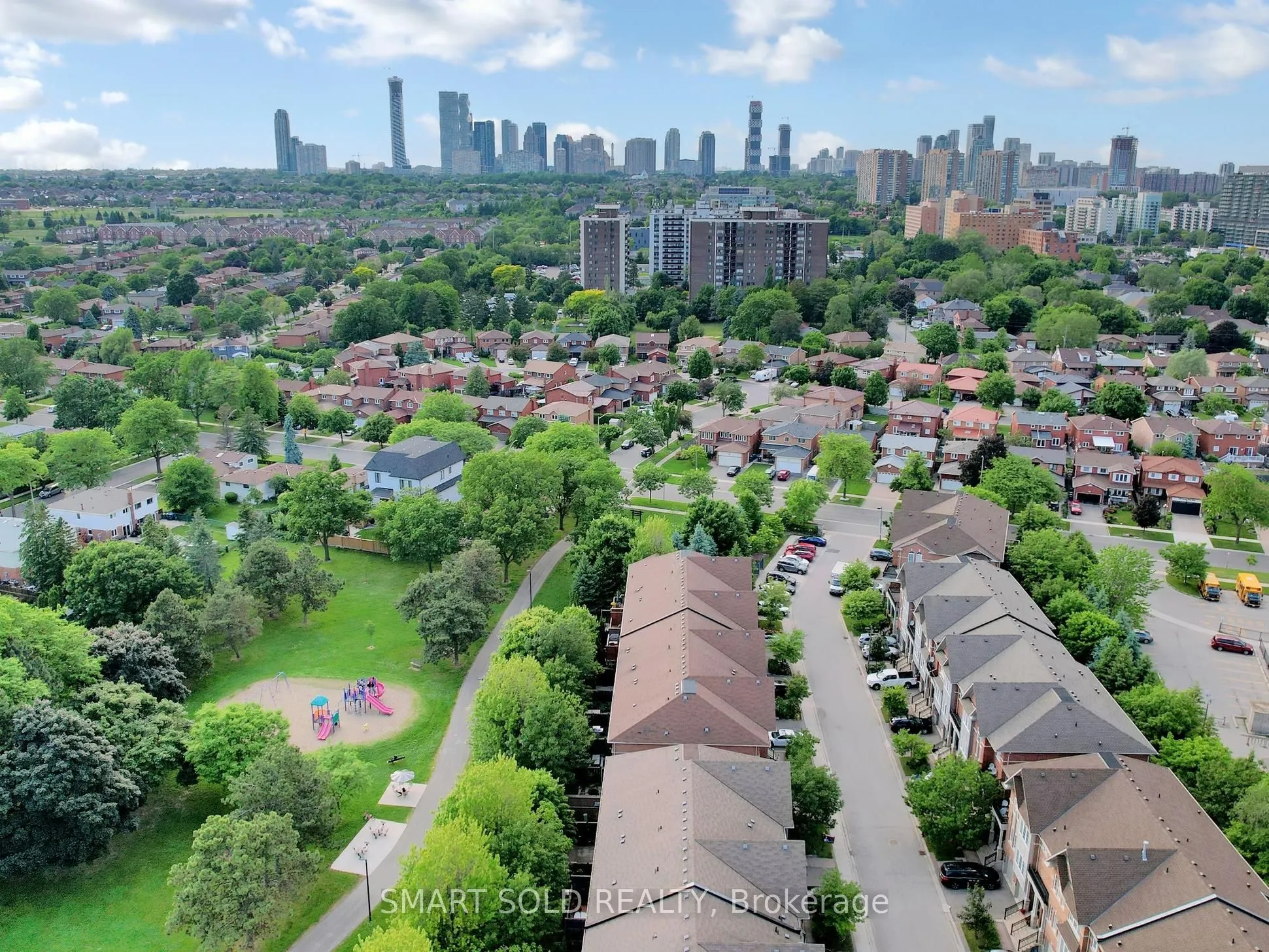230 Paisley Boulevard W, #26