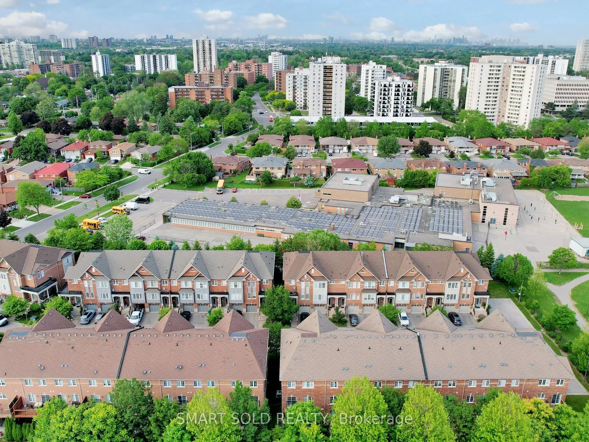 230 Paisley Boulevard W, #26