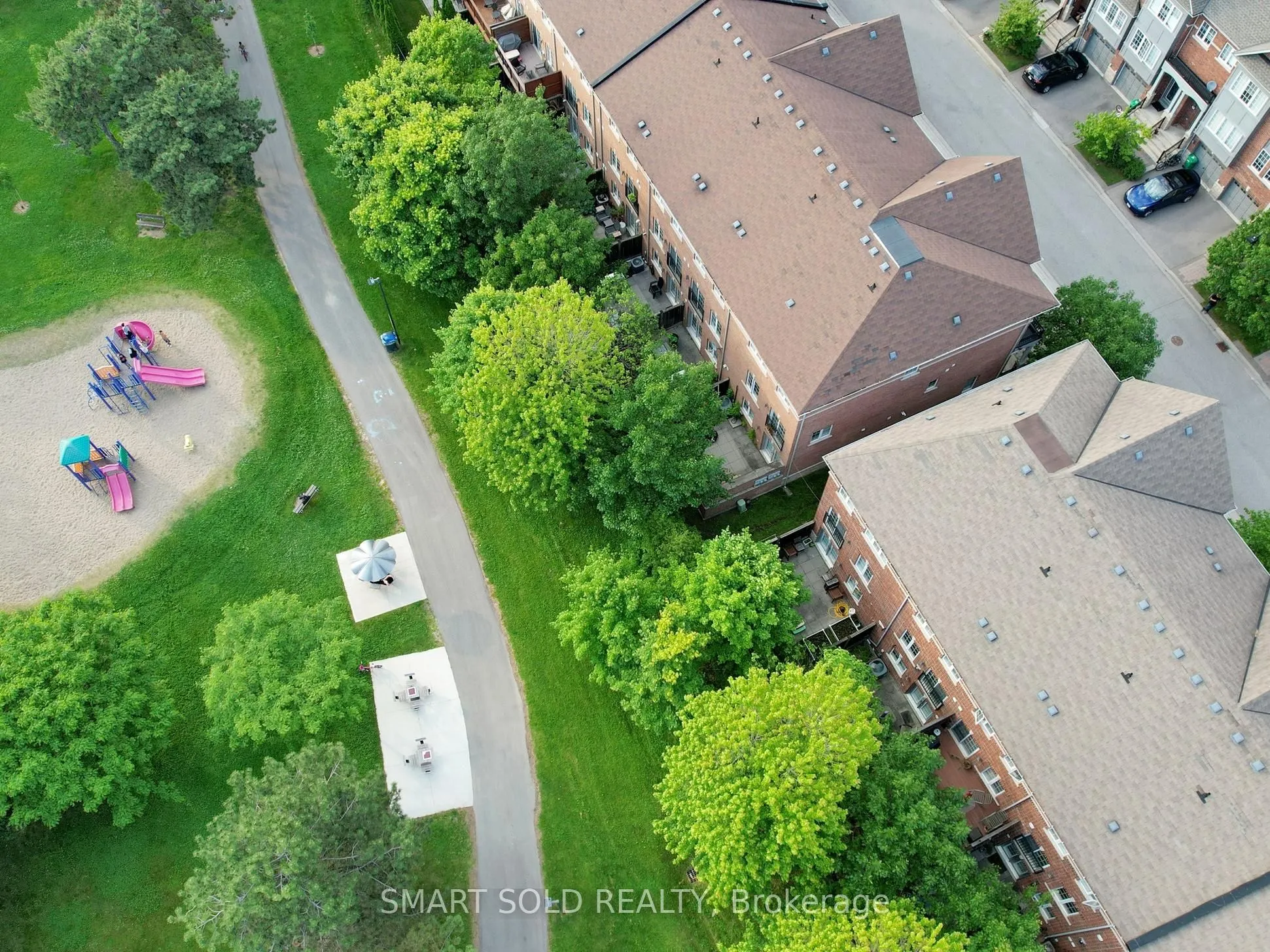 230 Paisley Boulevard W, #26