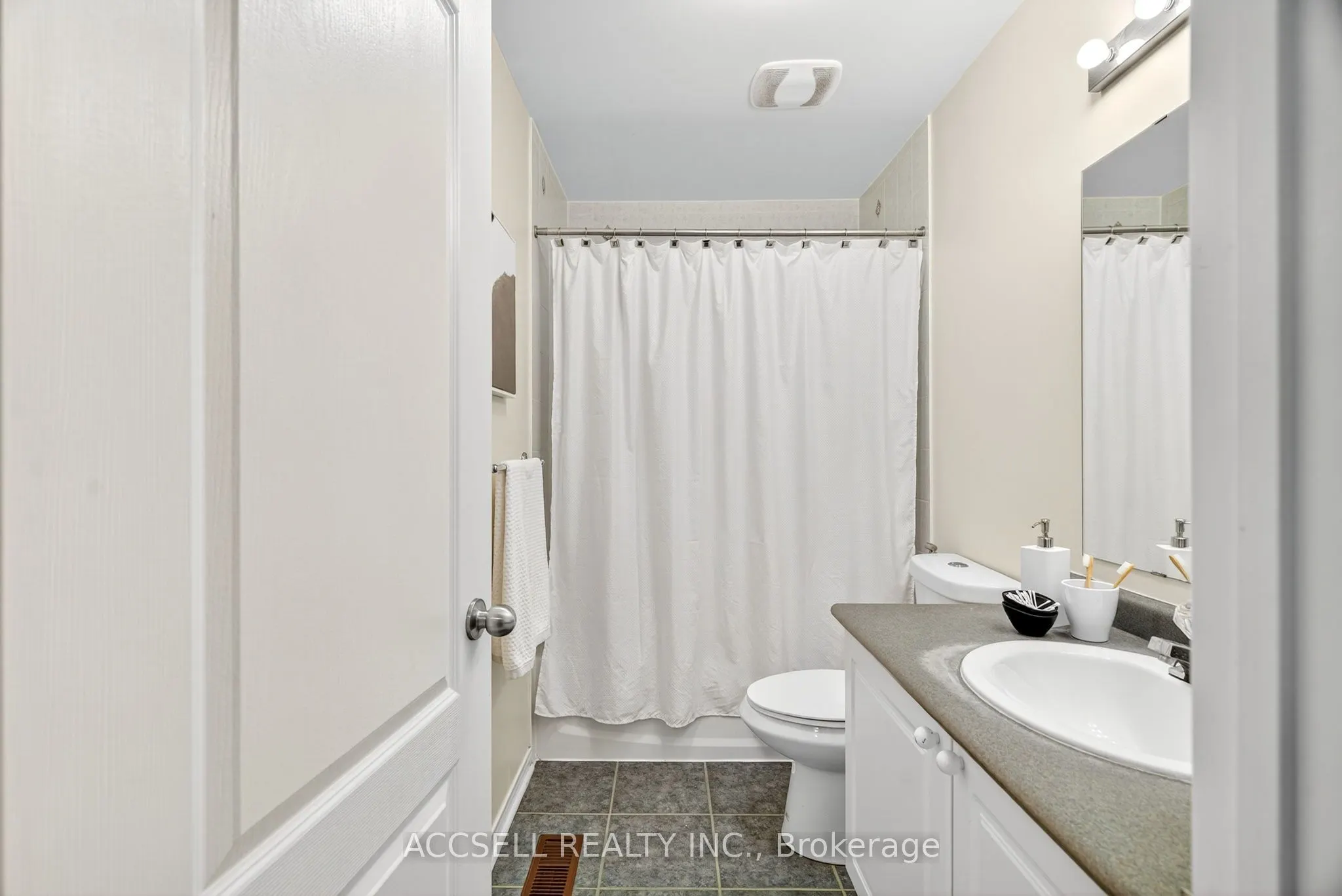 3054 Wrigglesworth Crescent