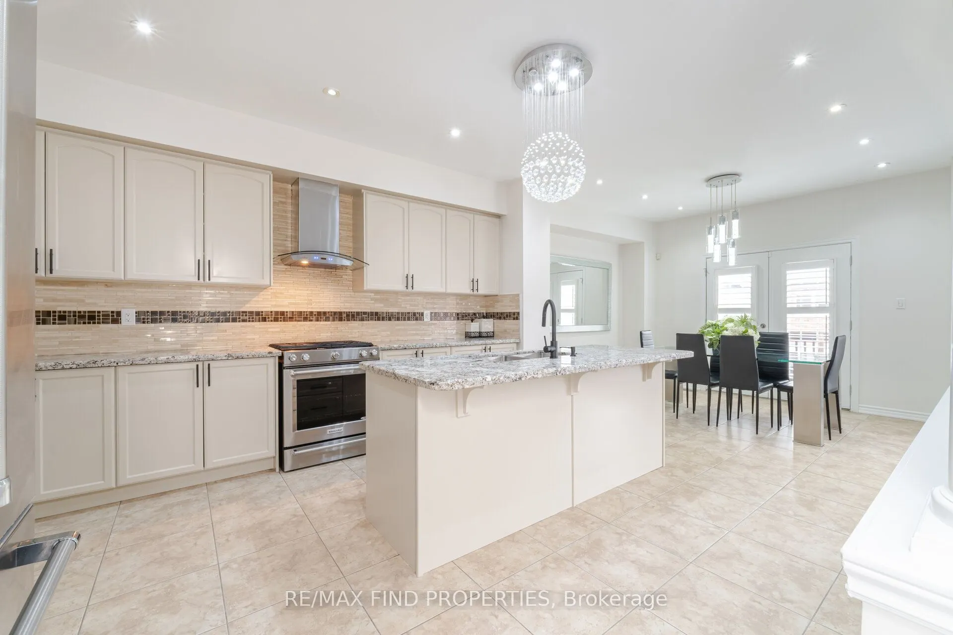 65 Monkton Circle