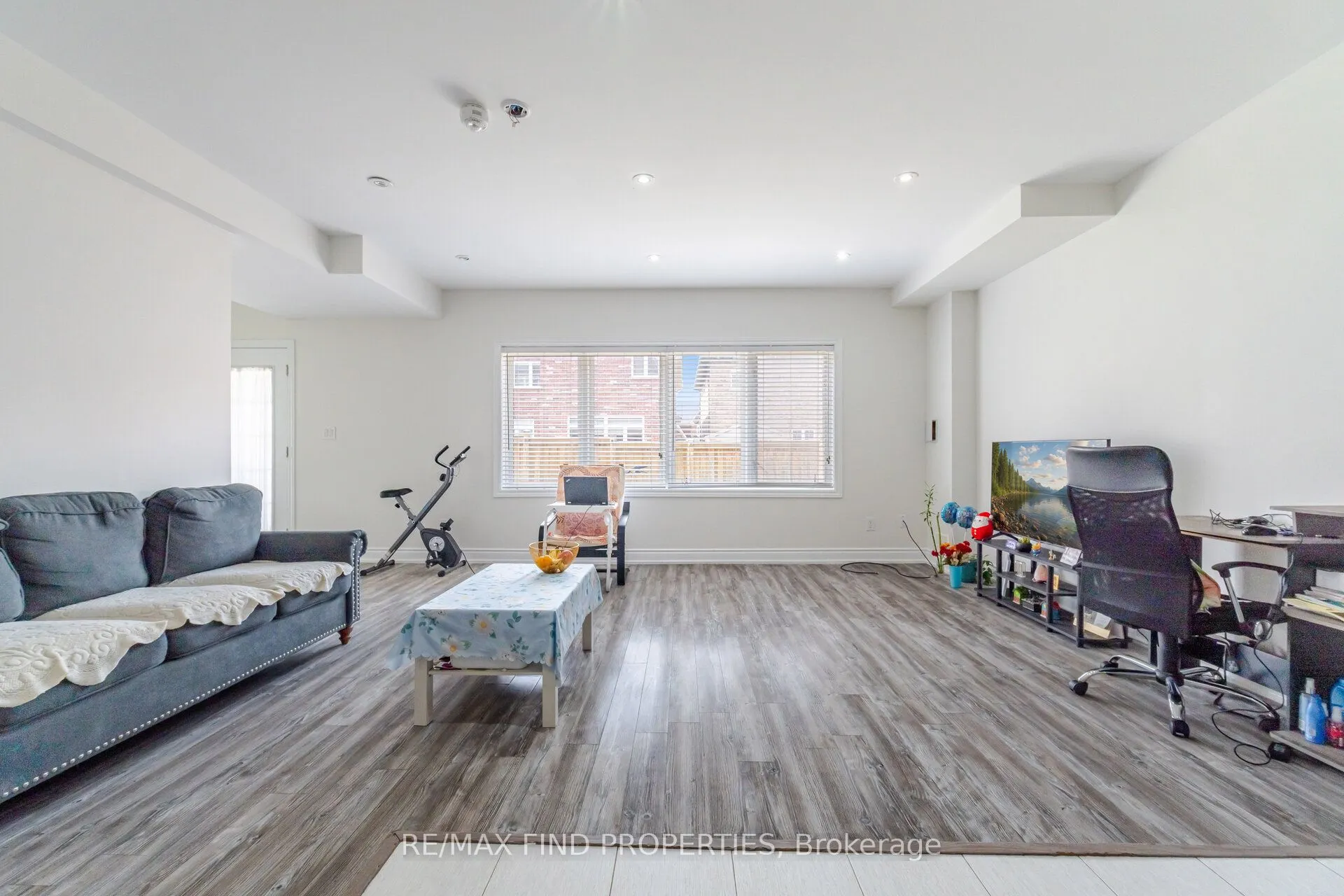 65 Monkton Circle