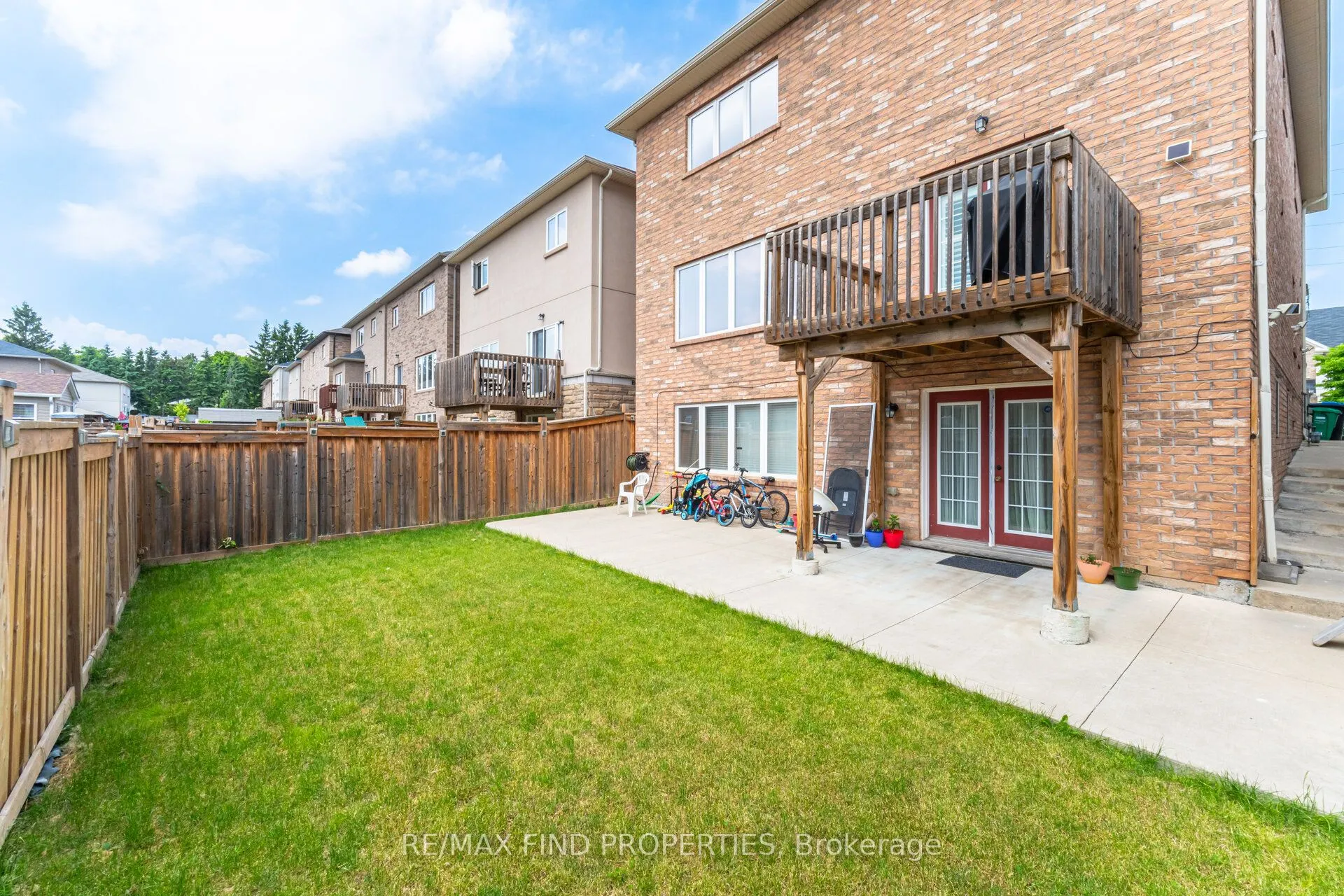 65 Monkton Circle