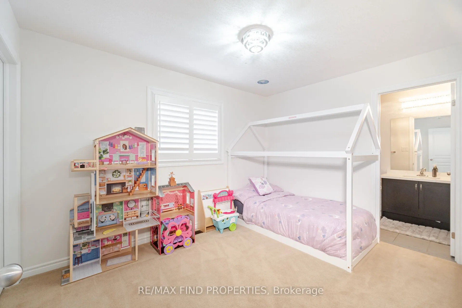 65 Monkton Circle
