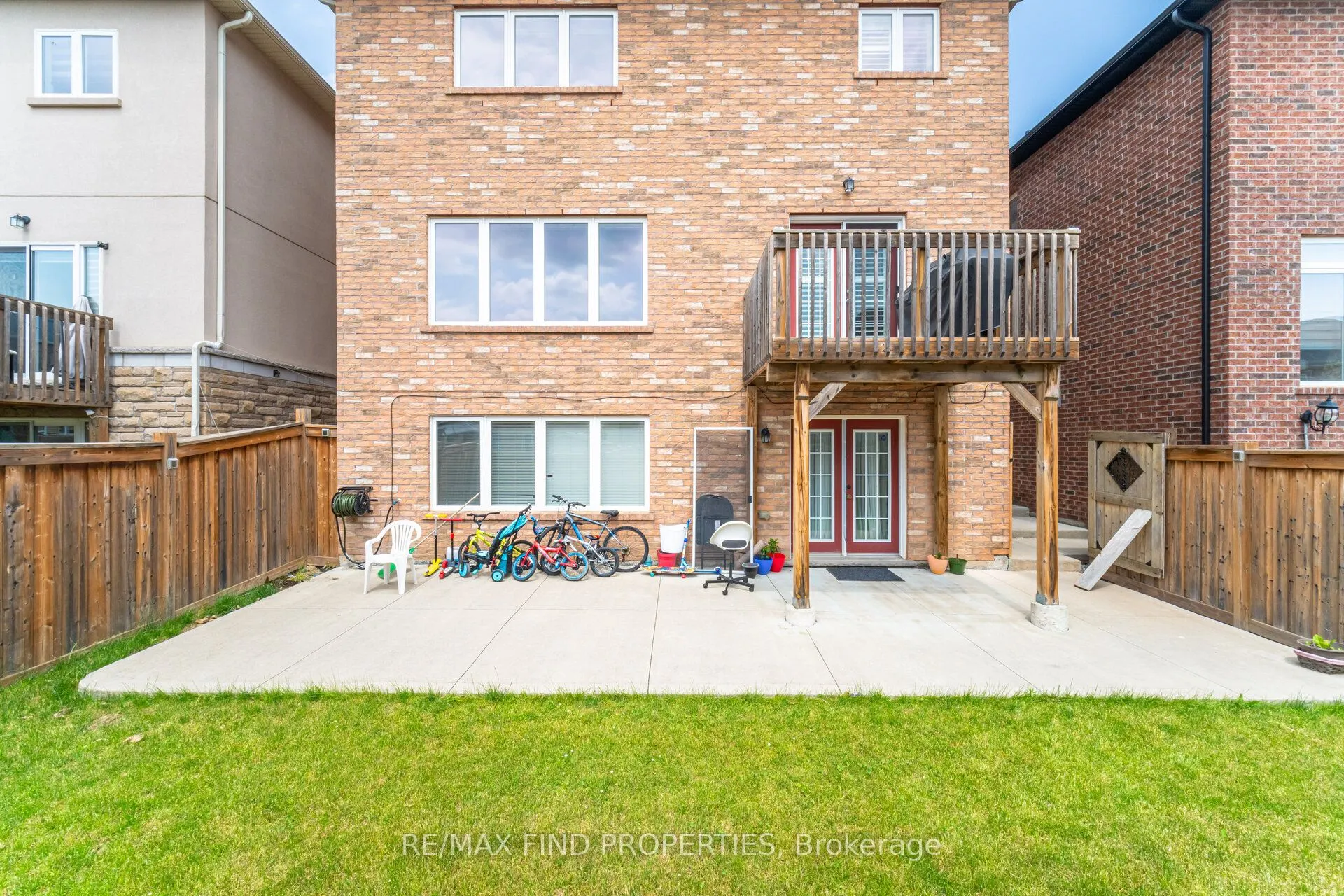 65 Monkton Circle