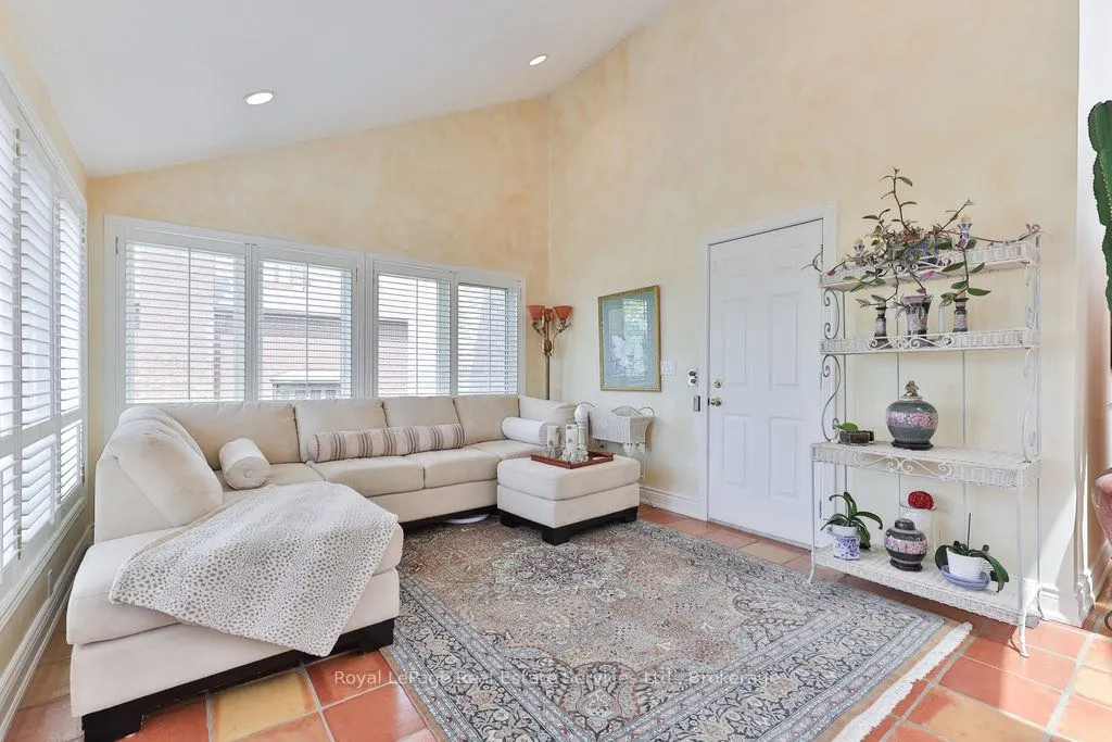 12 Ingleview Drive