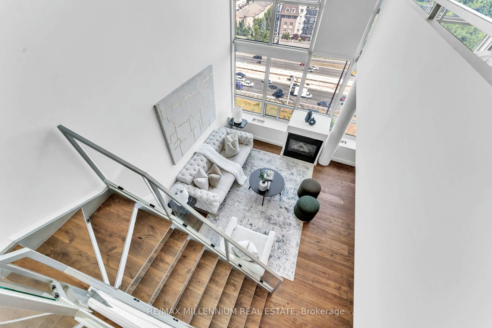 250 Manitoba Street, #818