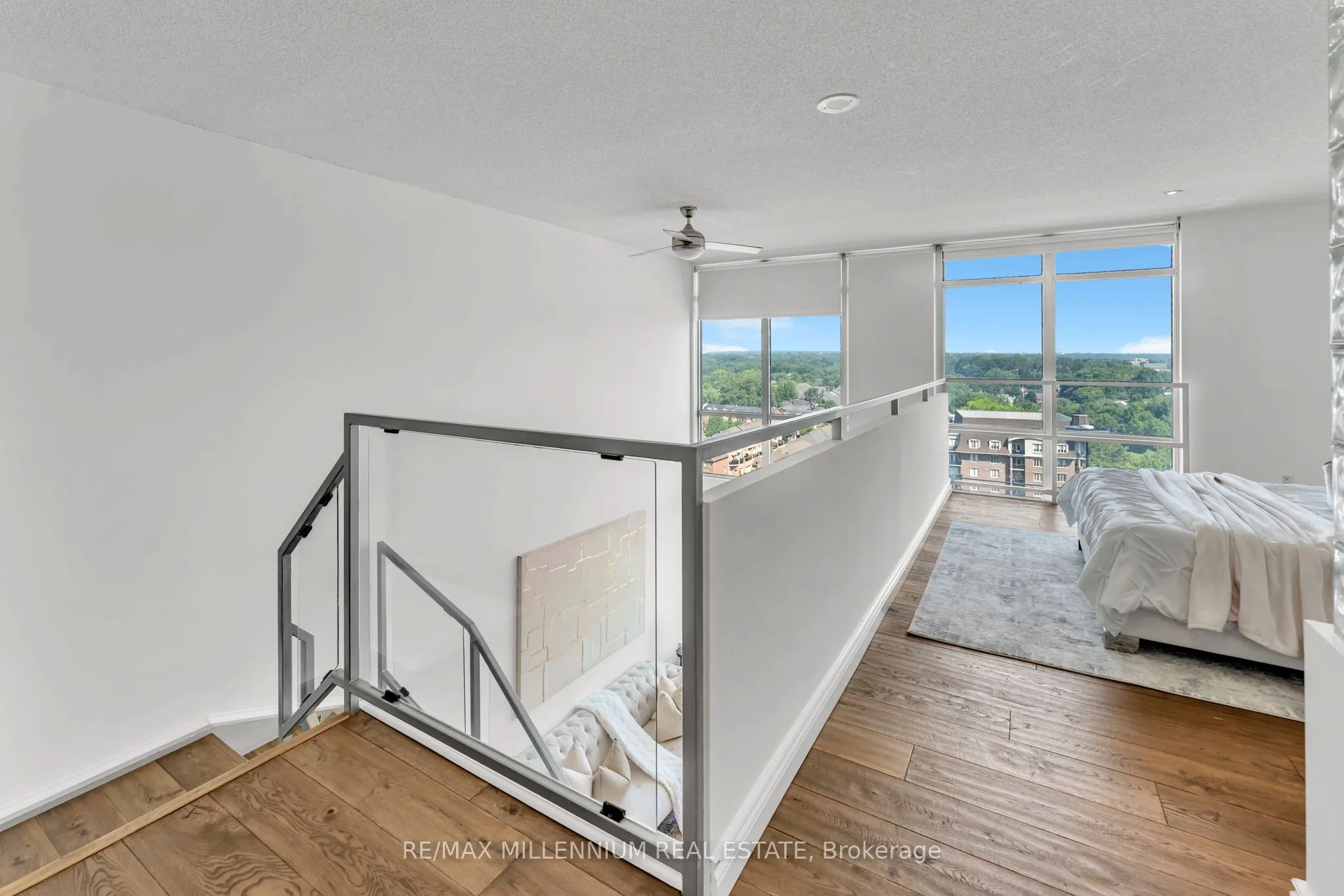 250 Manitoba Street, #818