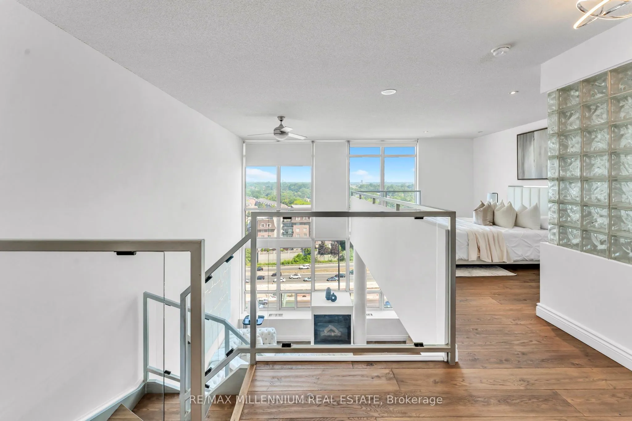 250 Manitoba Street, #818