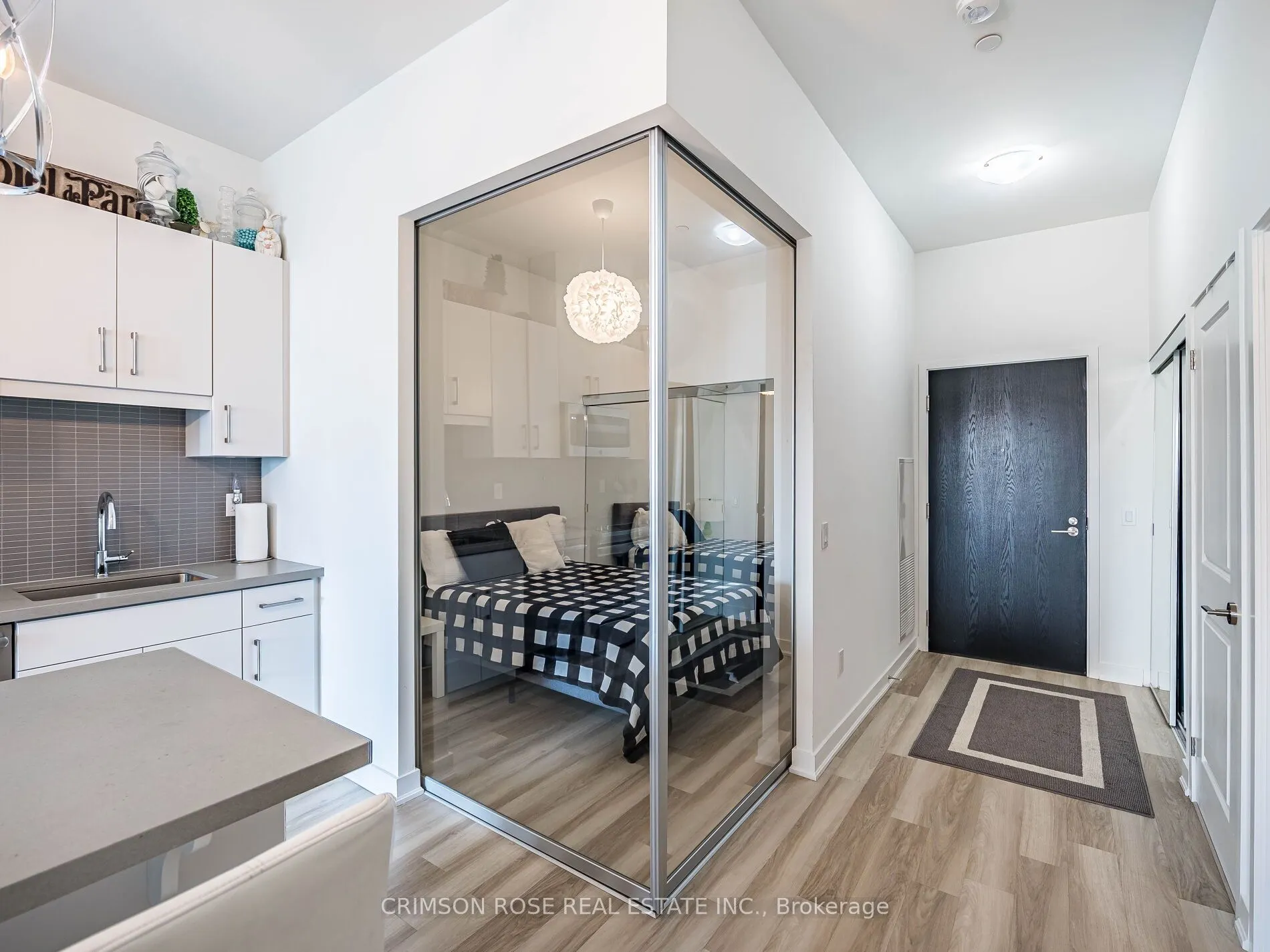 2007 James Street, #406