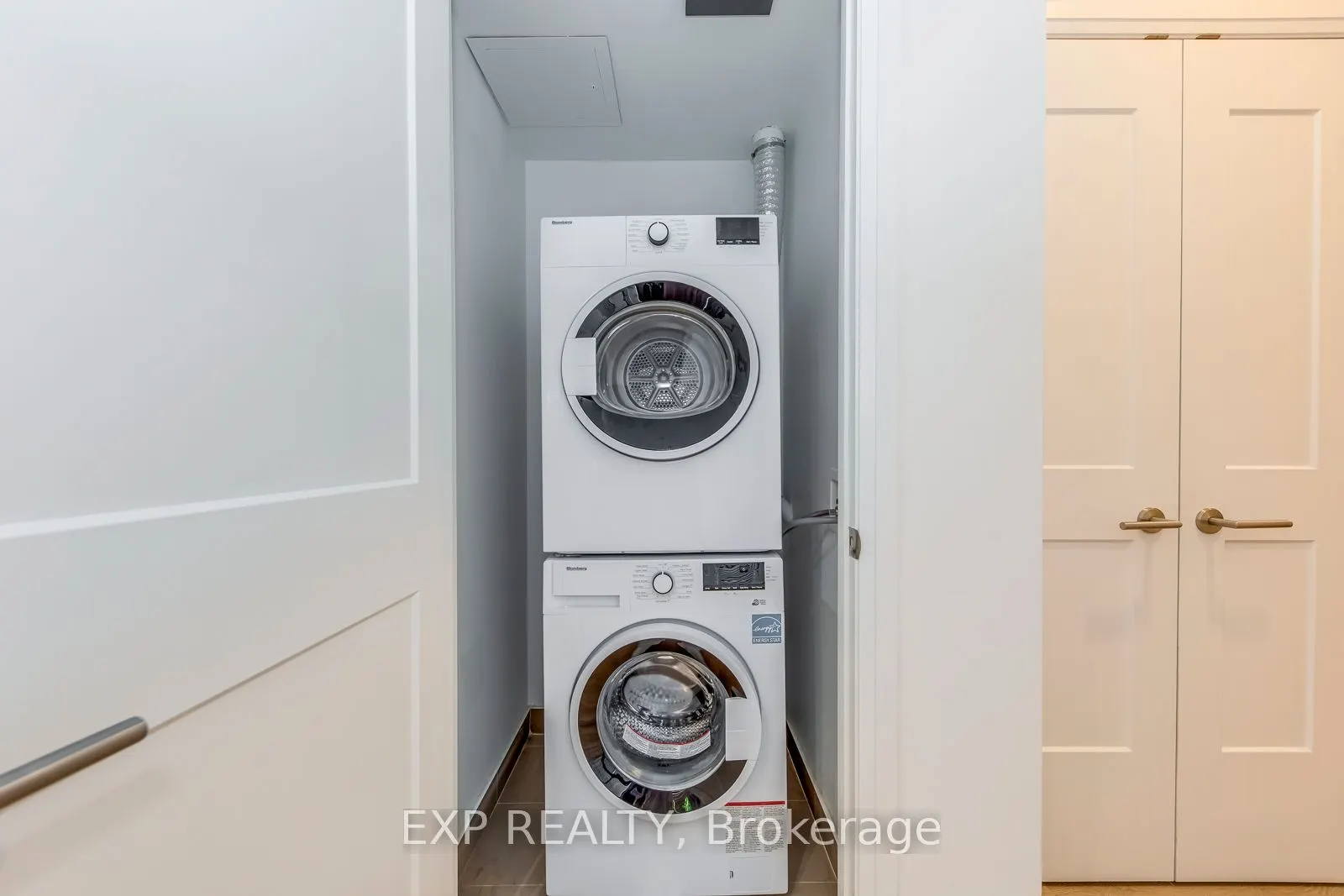 21 Park Street E, #312