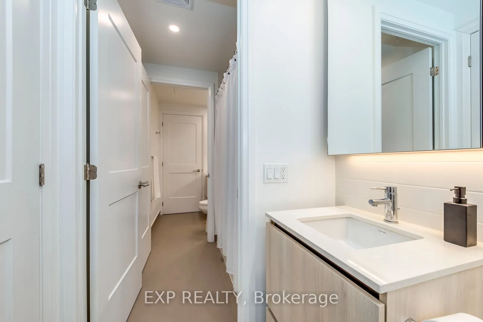 21 Park Street E, #312