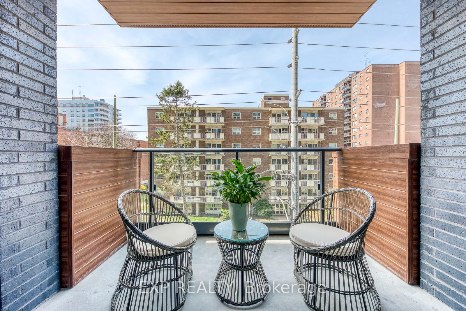 21 Park Street E, #312