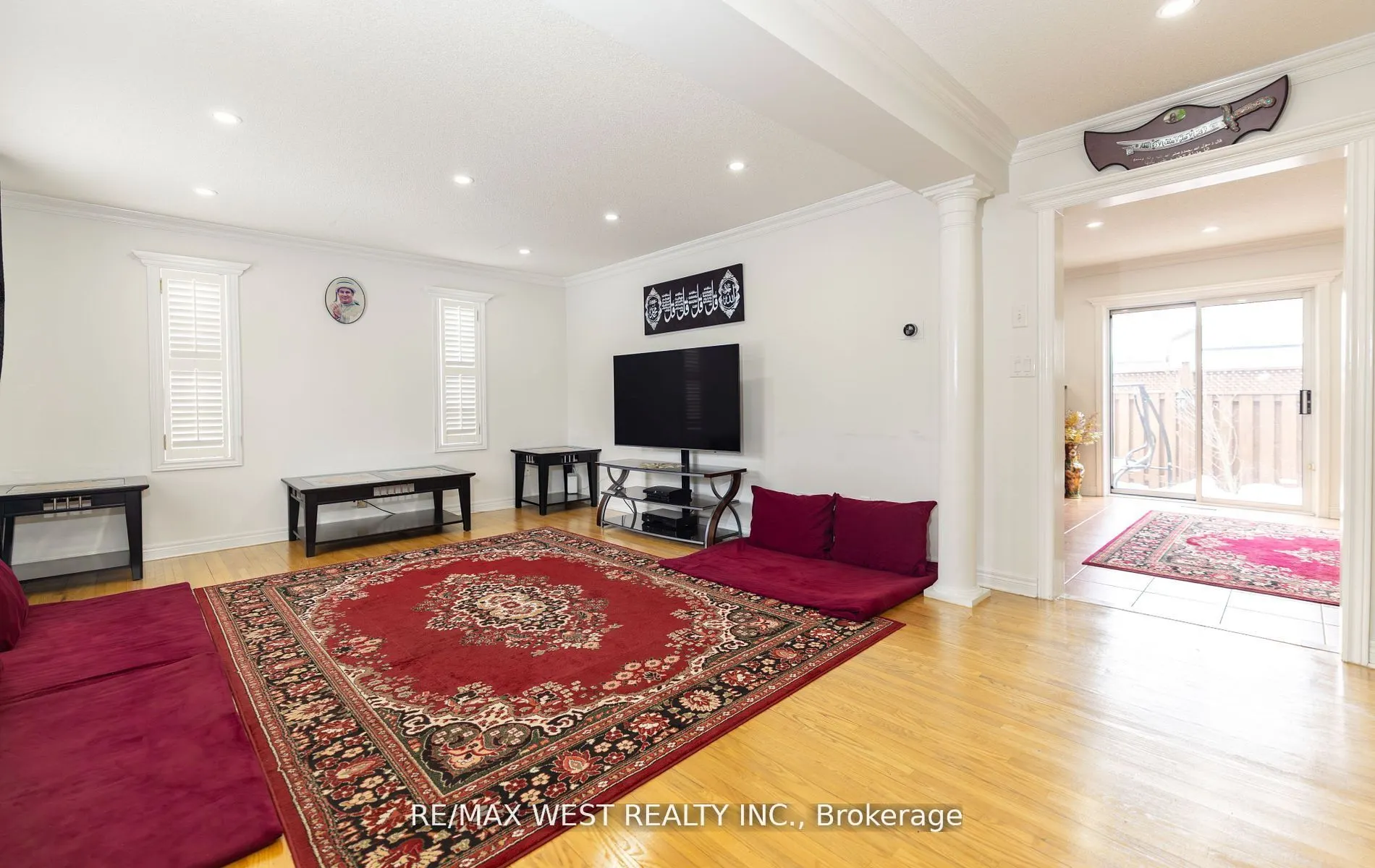 56 Meadow Oak Place
