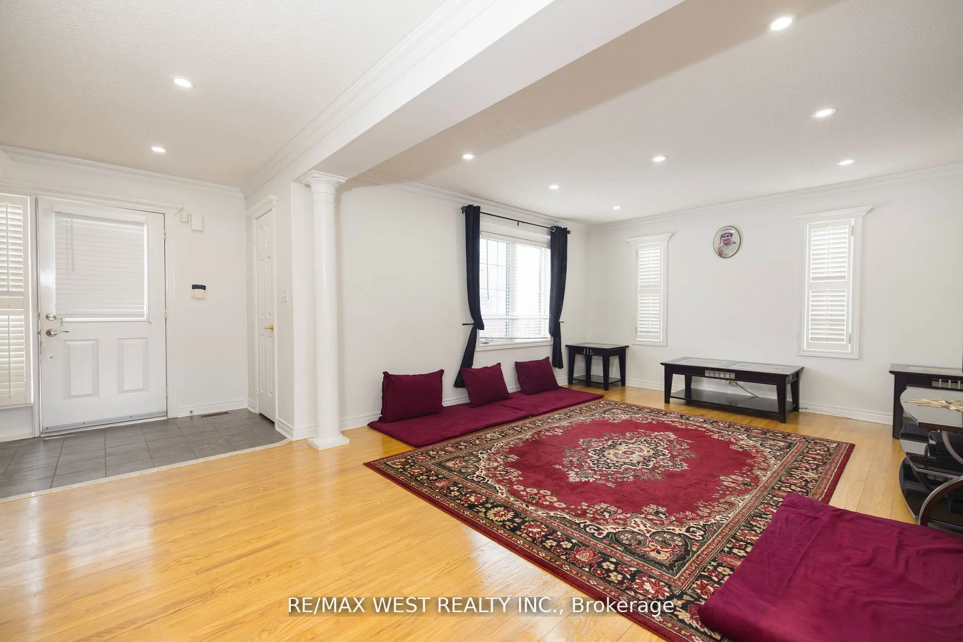 56 Meadow Oak Place
