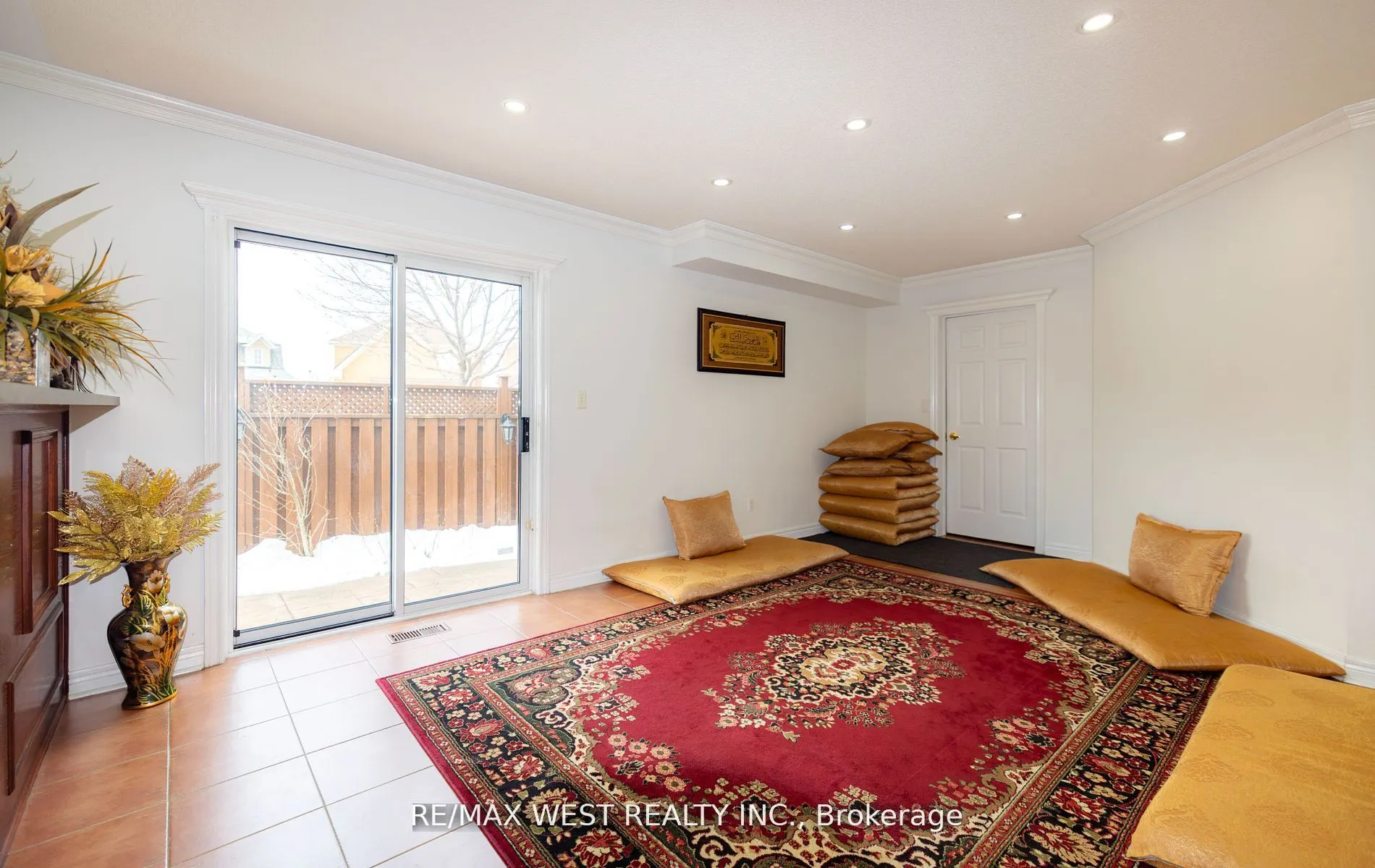 56 Meadow Oak Place